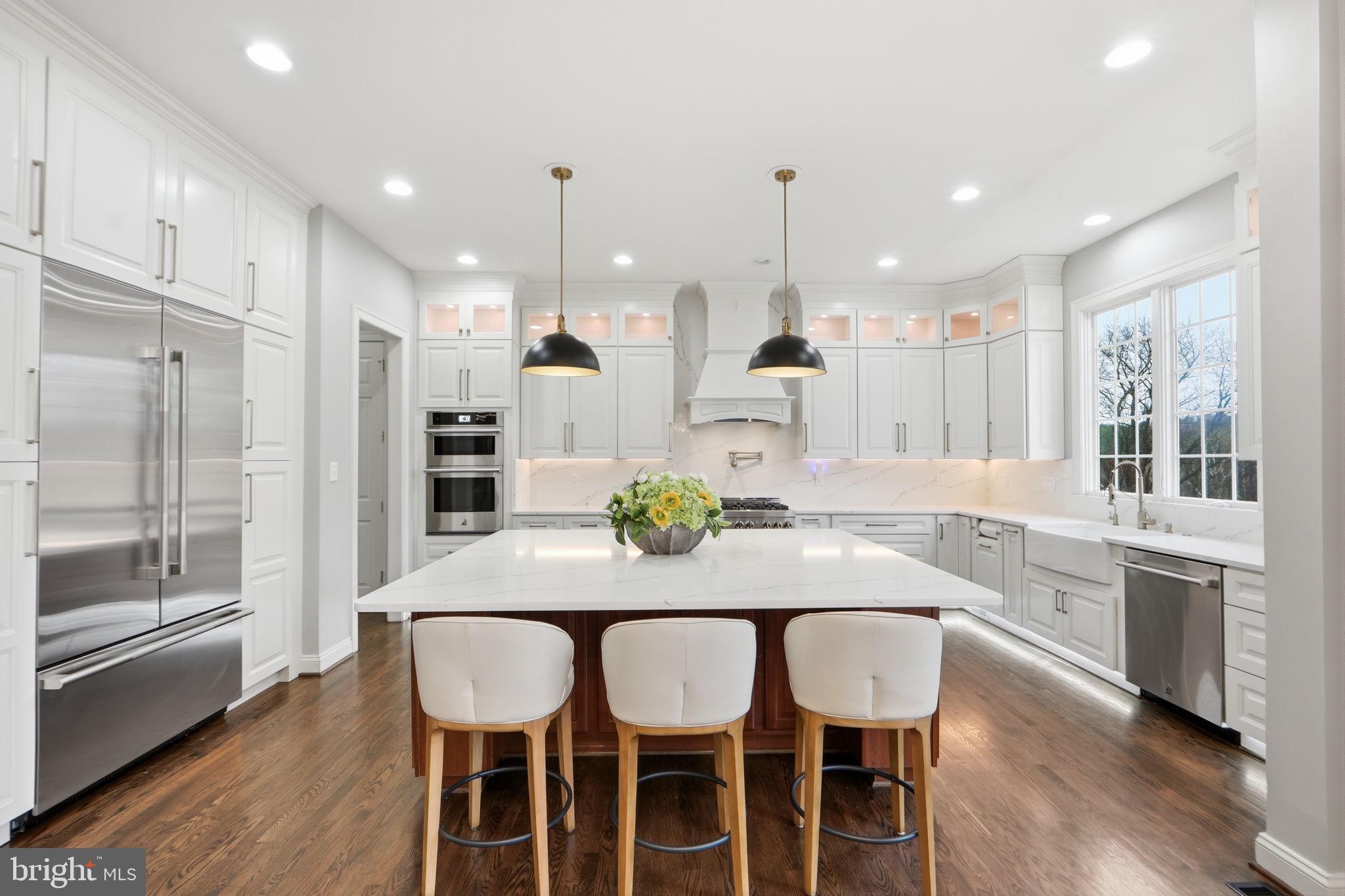 WINDSOR KNOLLS - Residential