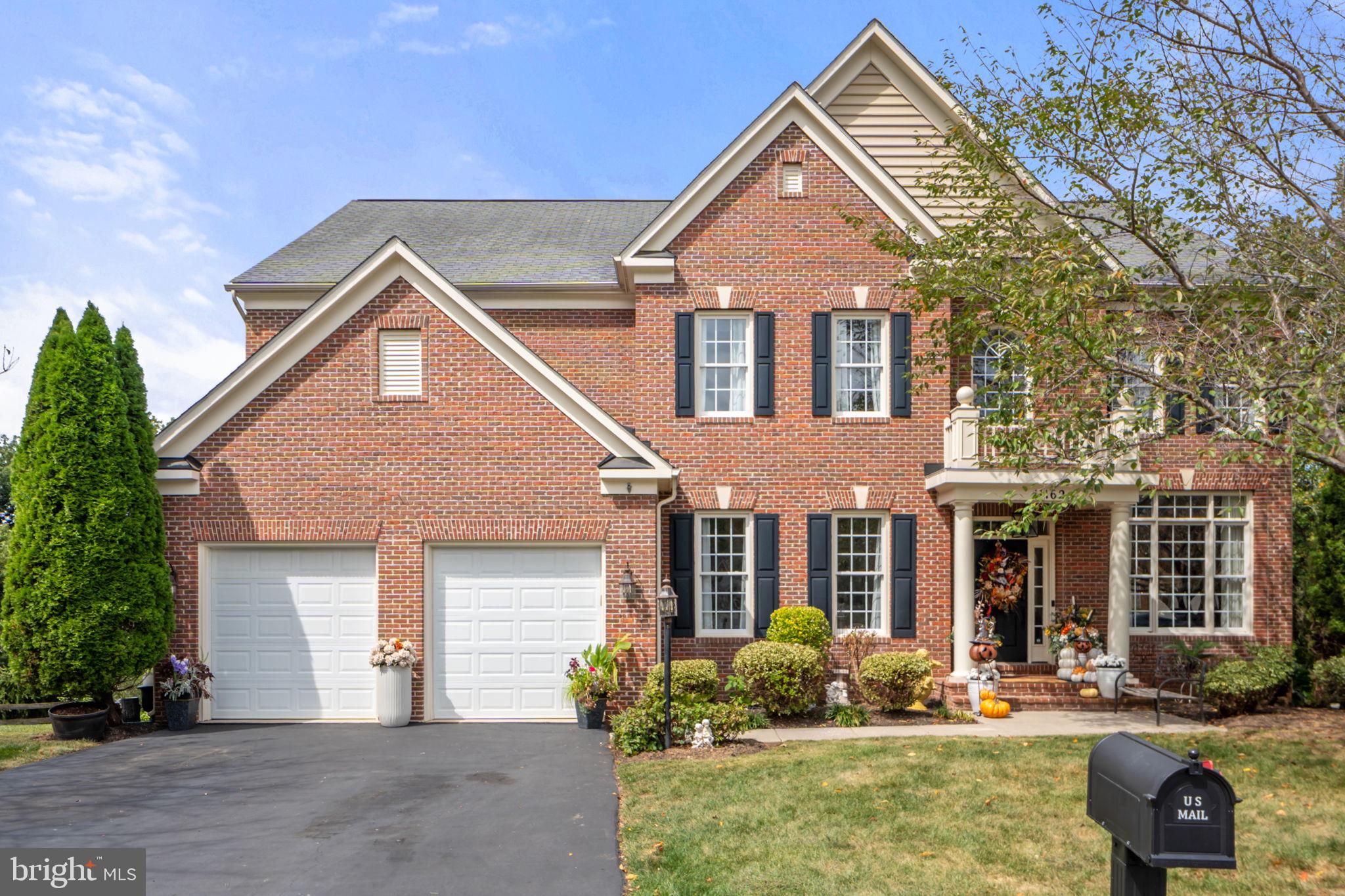 WINDSOR KNOLLS - Residential