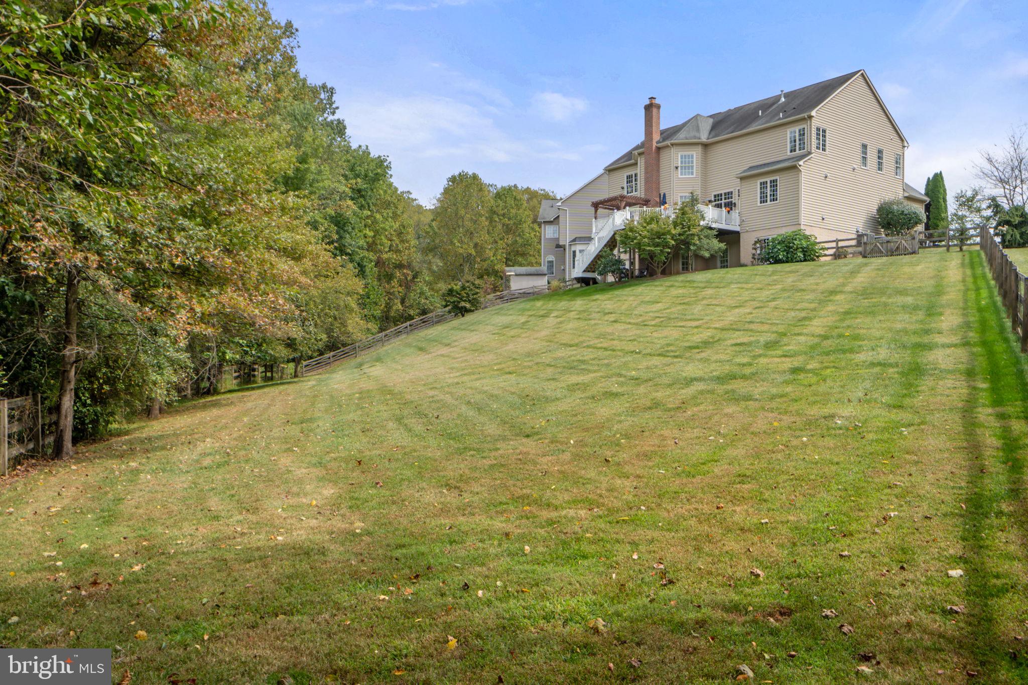 WINDSOR KNOLLS - Residential