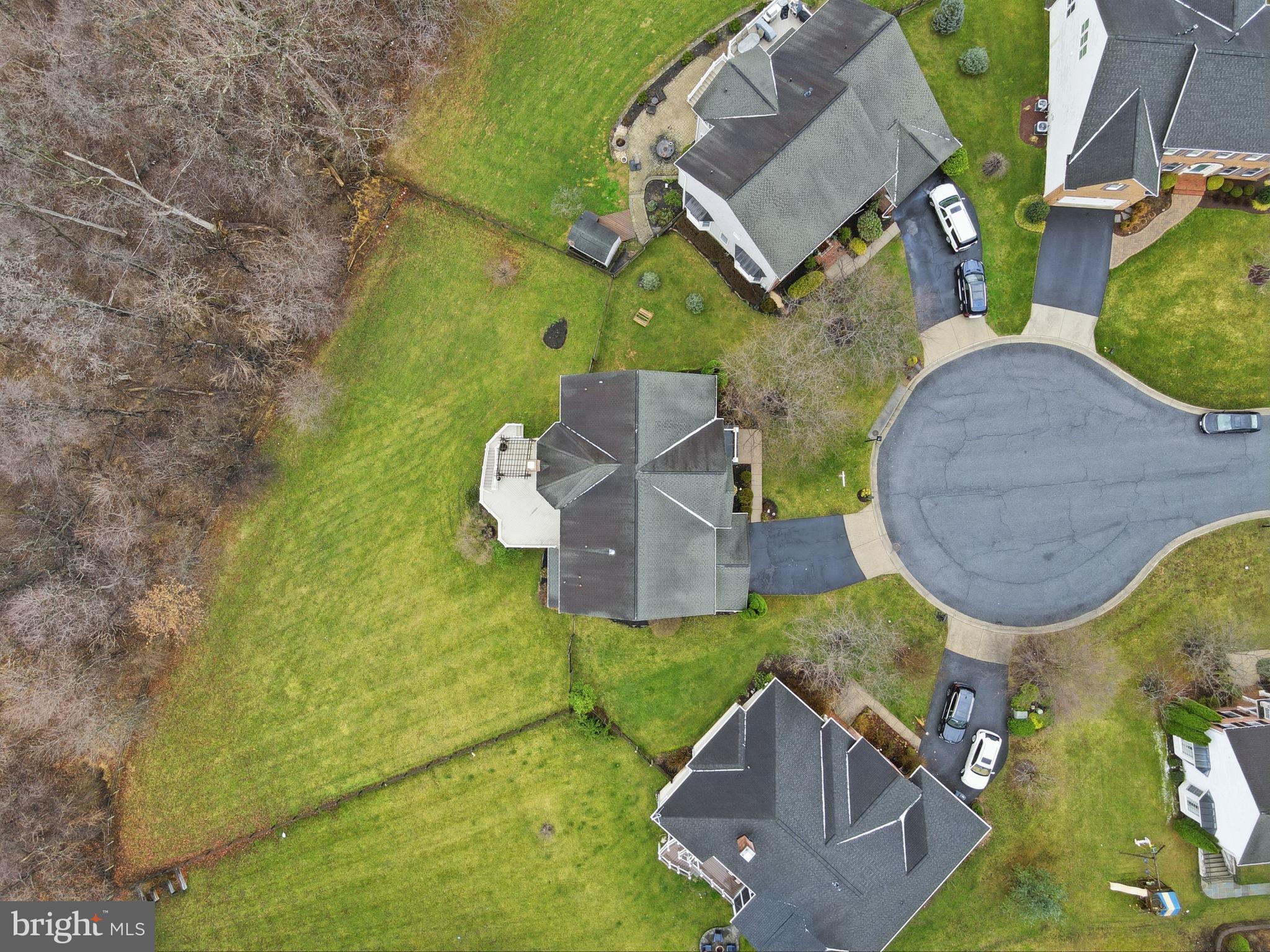 WINDSOR KNOLLS - Residential