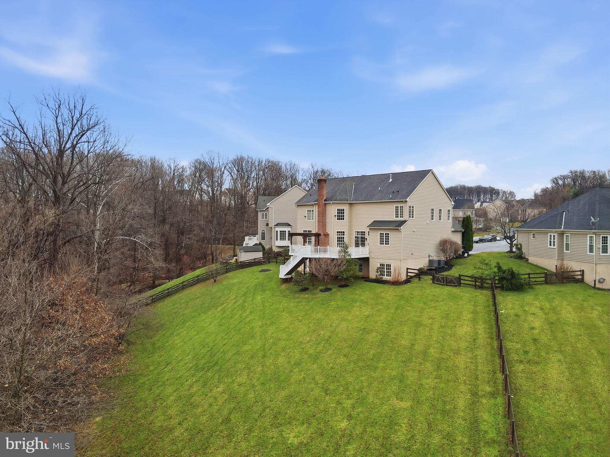 WINDSOR KNOLLS - Residential