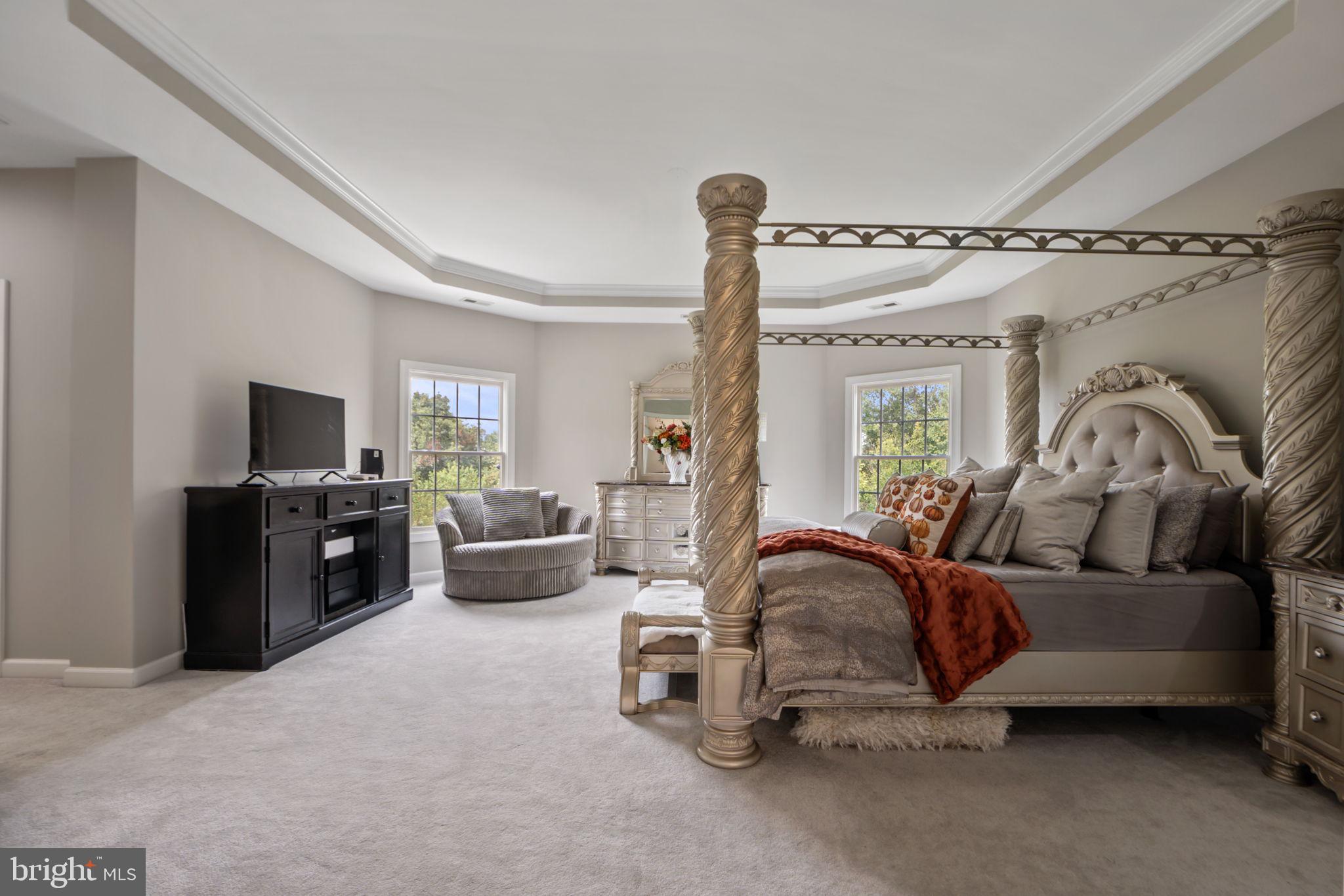 WINDSOR KNOLLS - Residential