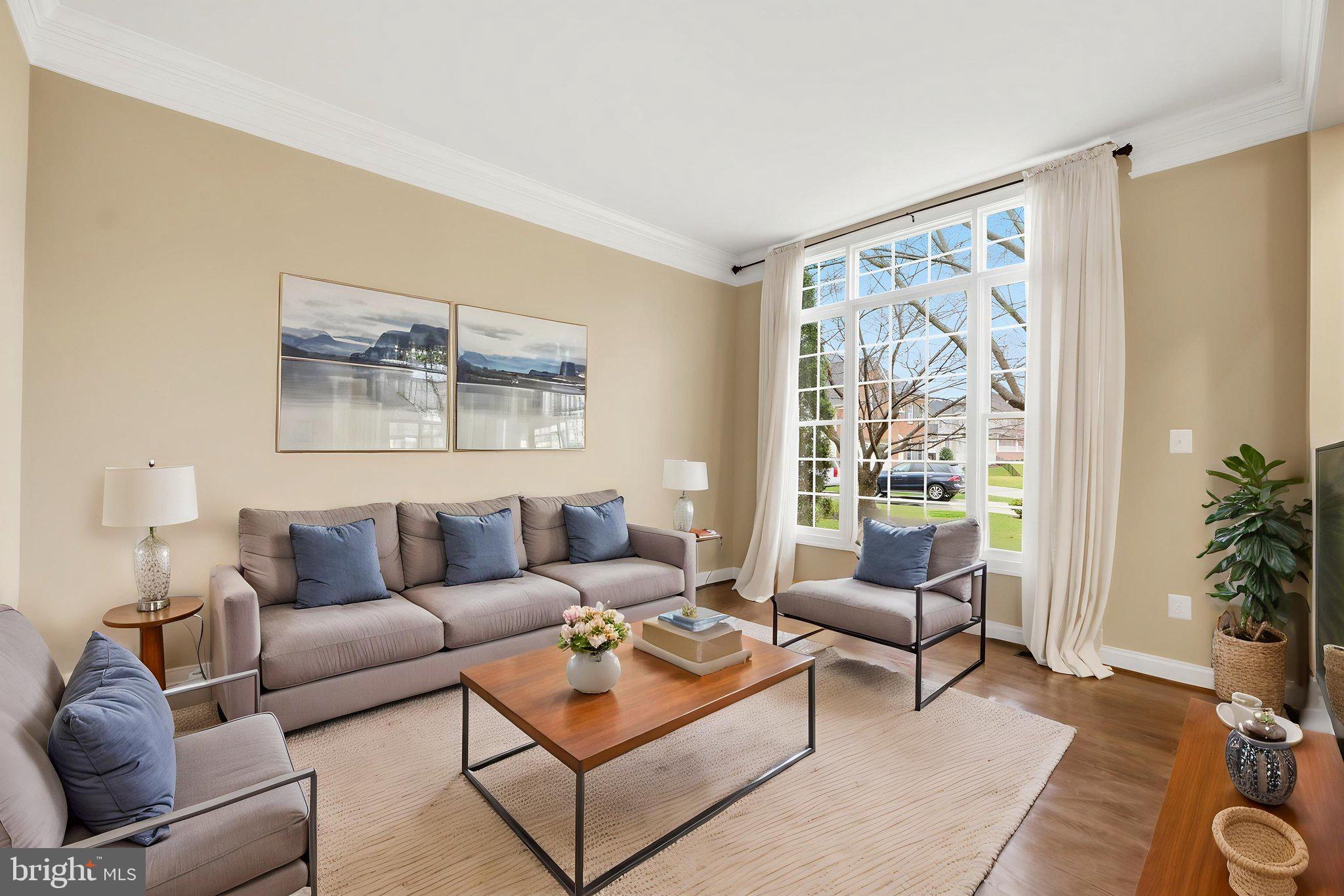 WINDSOR KNOLLS - Residential