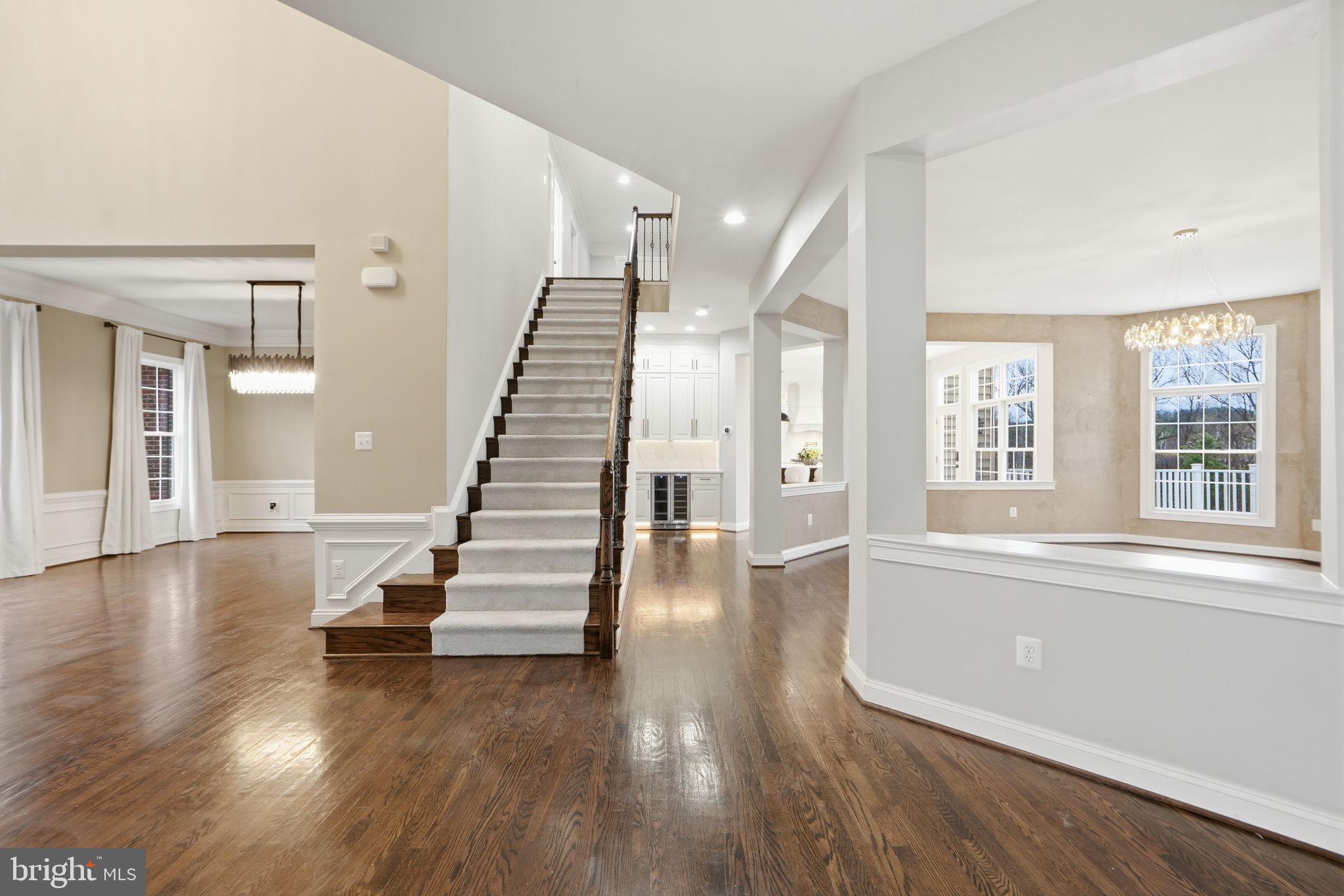 WINDSOR KNOLLS - Residential