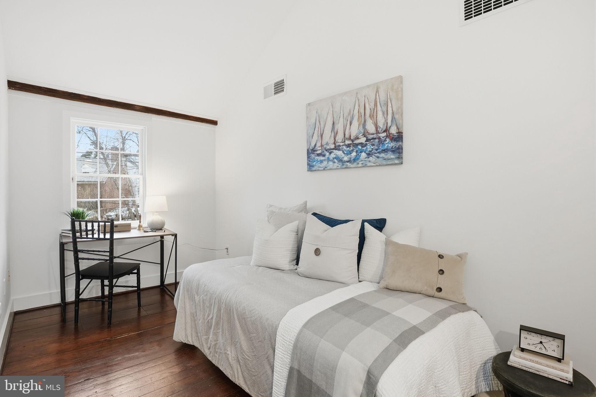 HISTORIC DISTRICT - Residential