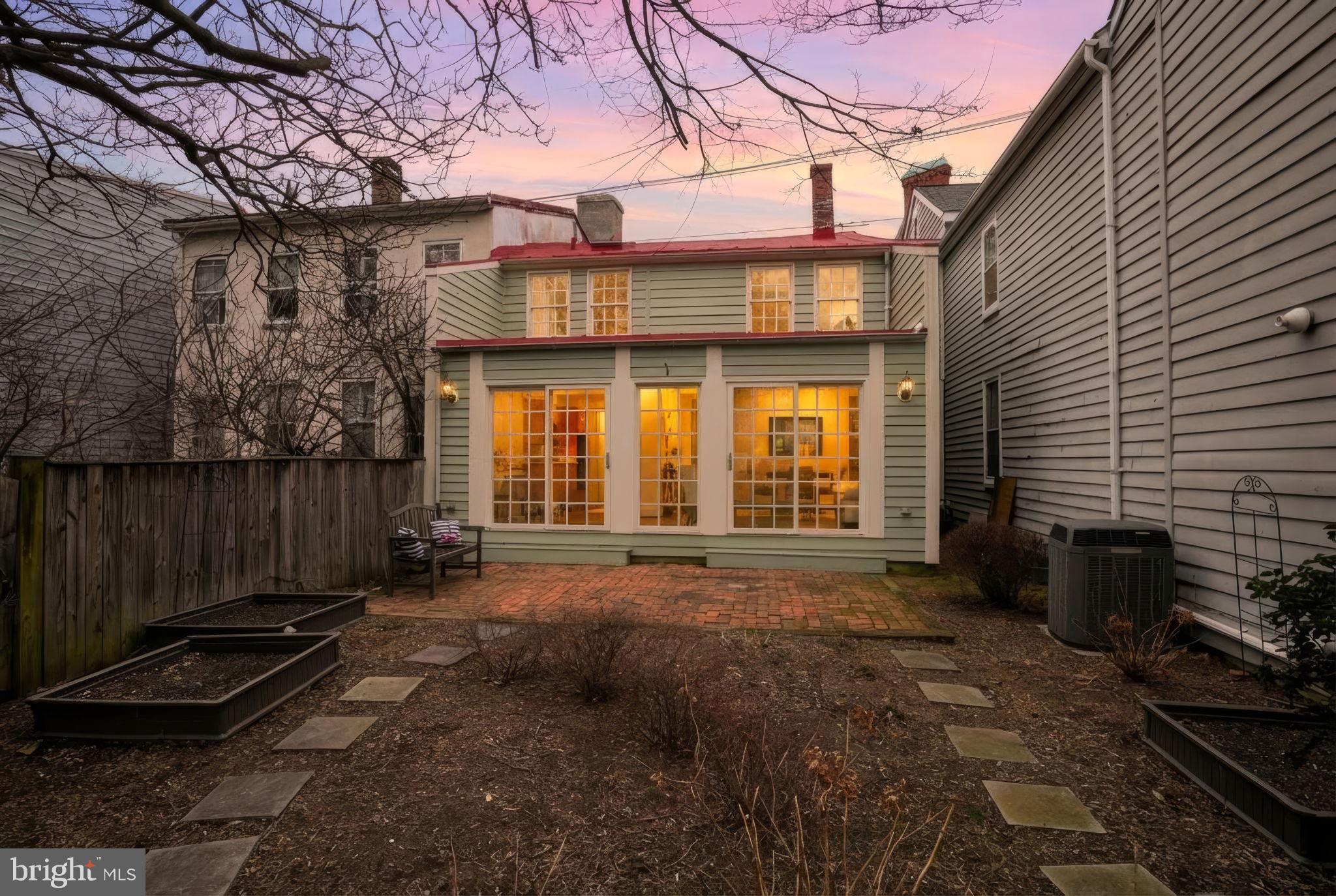 HISTORIC DISTRICT - Residential