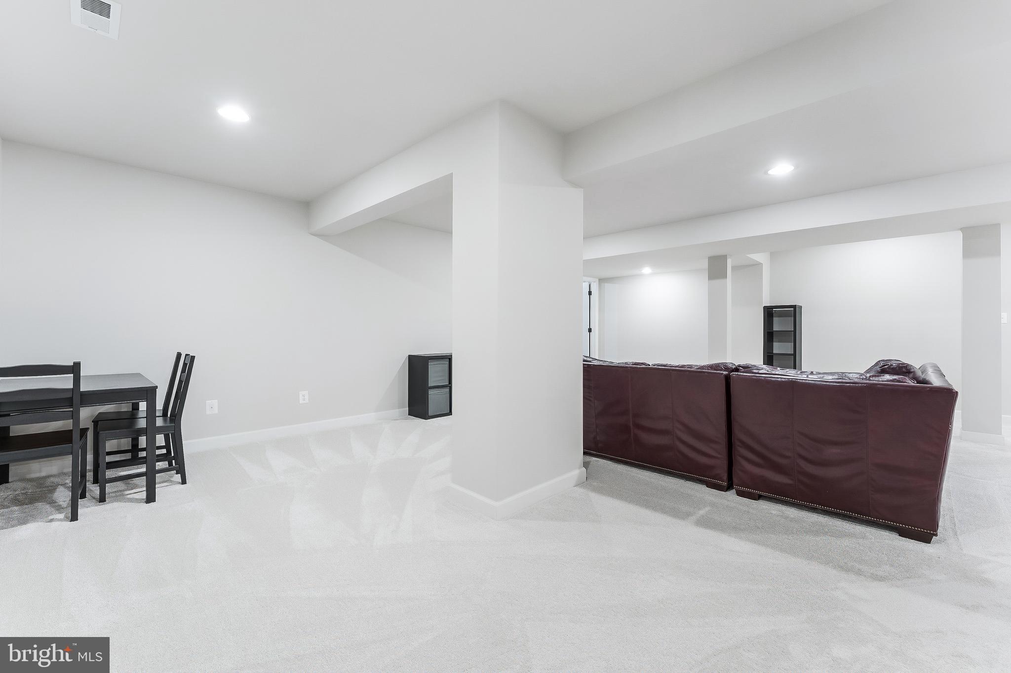 POPLAR HEIGHTS - Residential