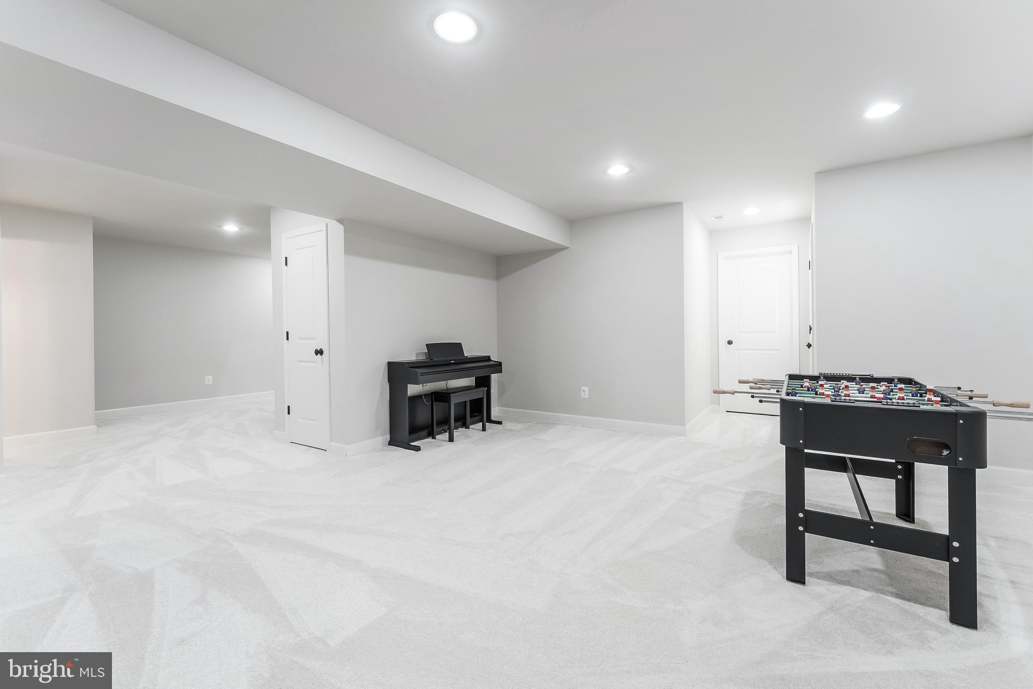 POPLAR HEIGHTS - Residential