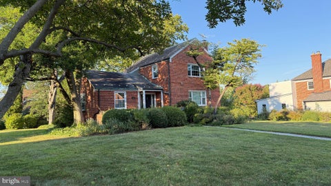 Photo of 19 Indian Spring Drive, SILVER SPRING, MD 20901 (MLS # MDMC2256470)