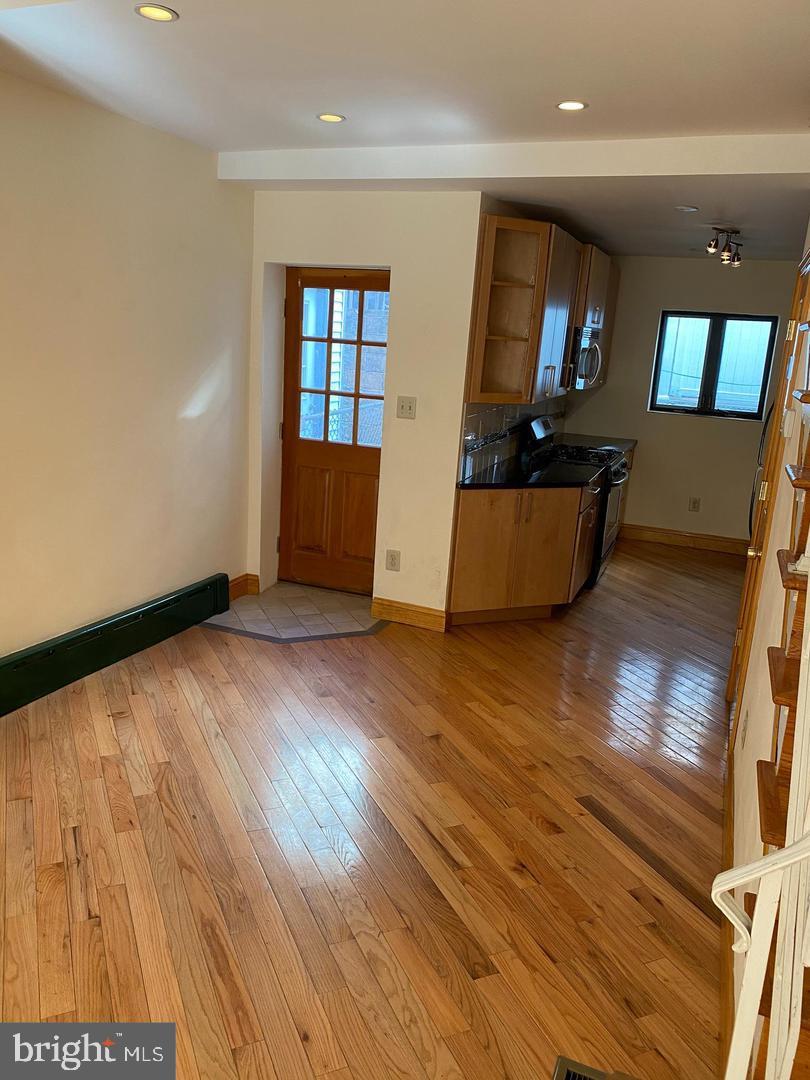 ART MUSEUM AREA - Residential Lease