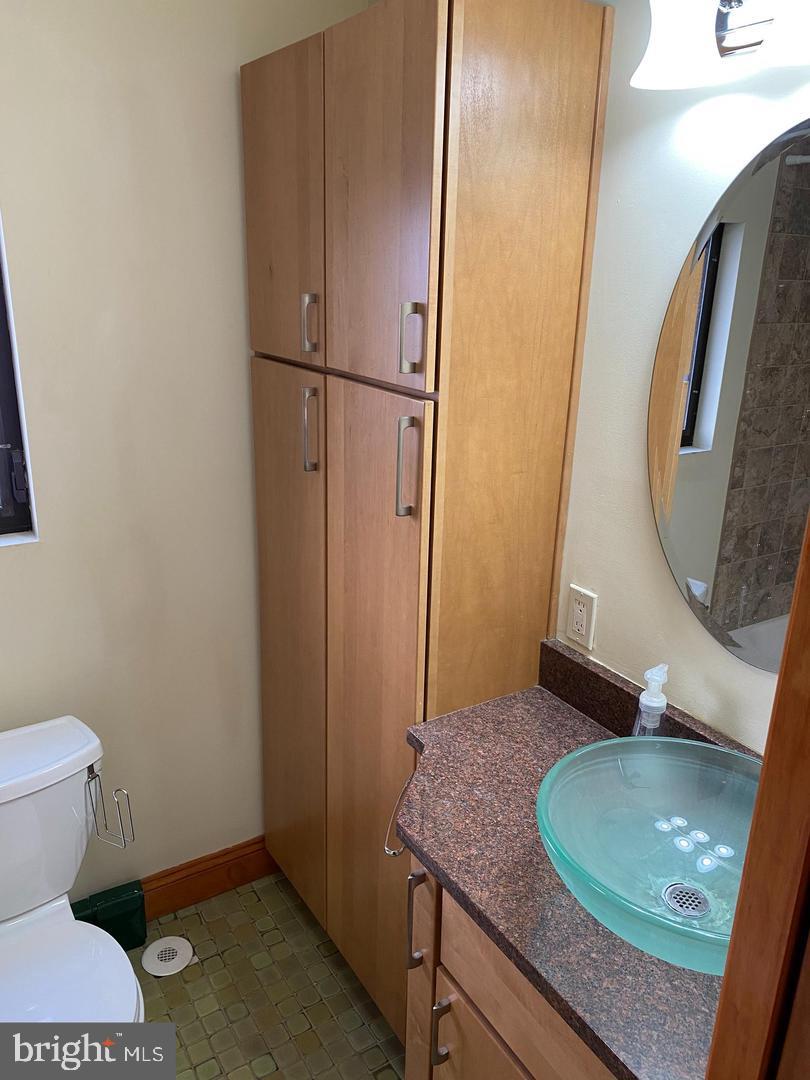 ART MUSEUM AREA - Residential Lease