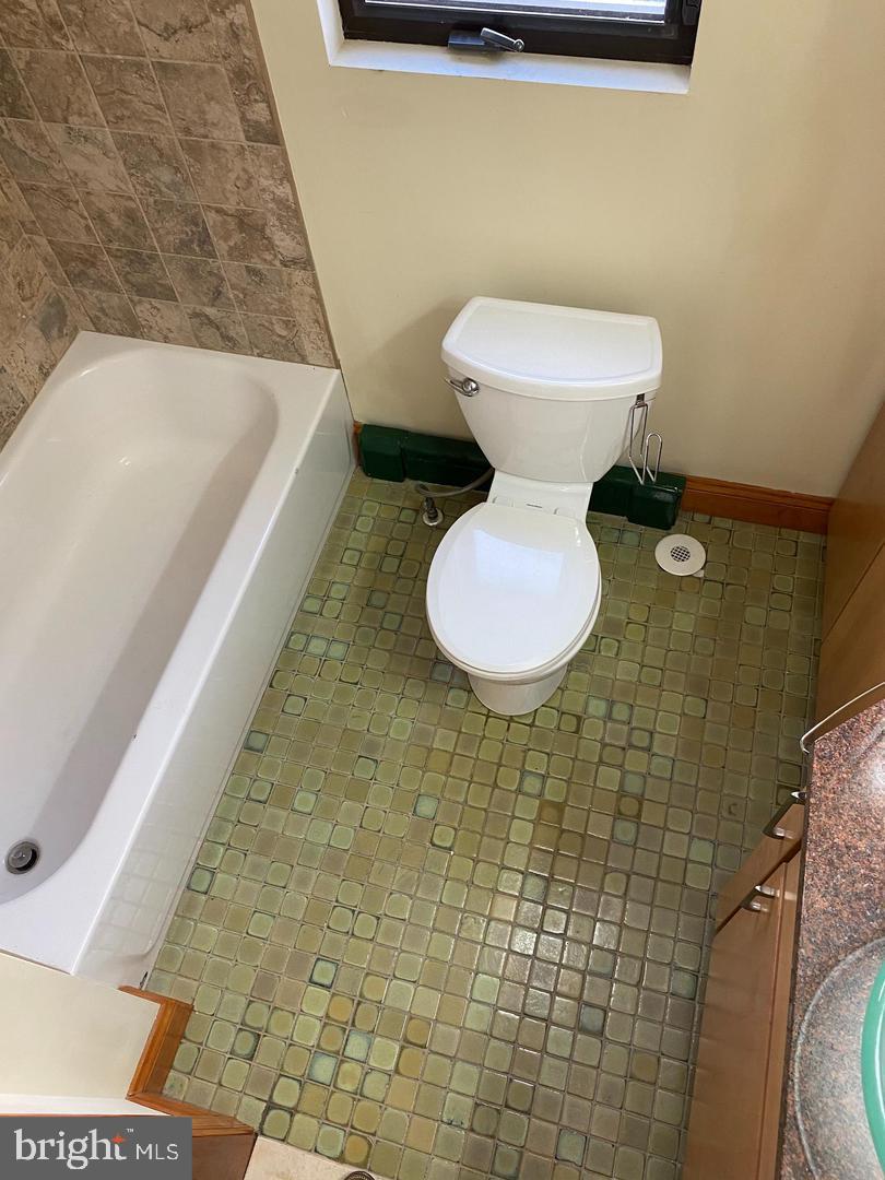 ART MUSEUM AREA - Residential Lease