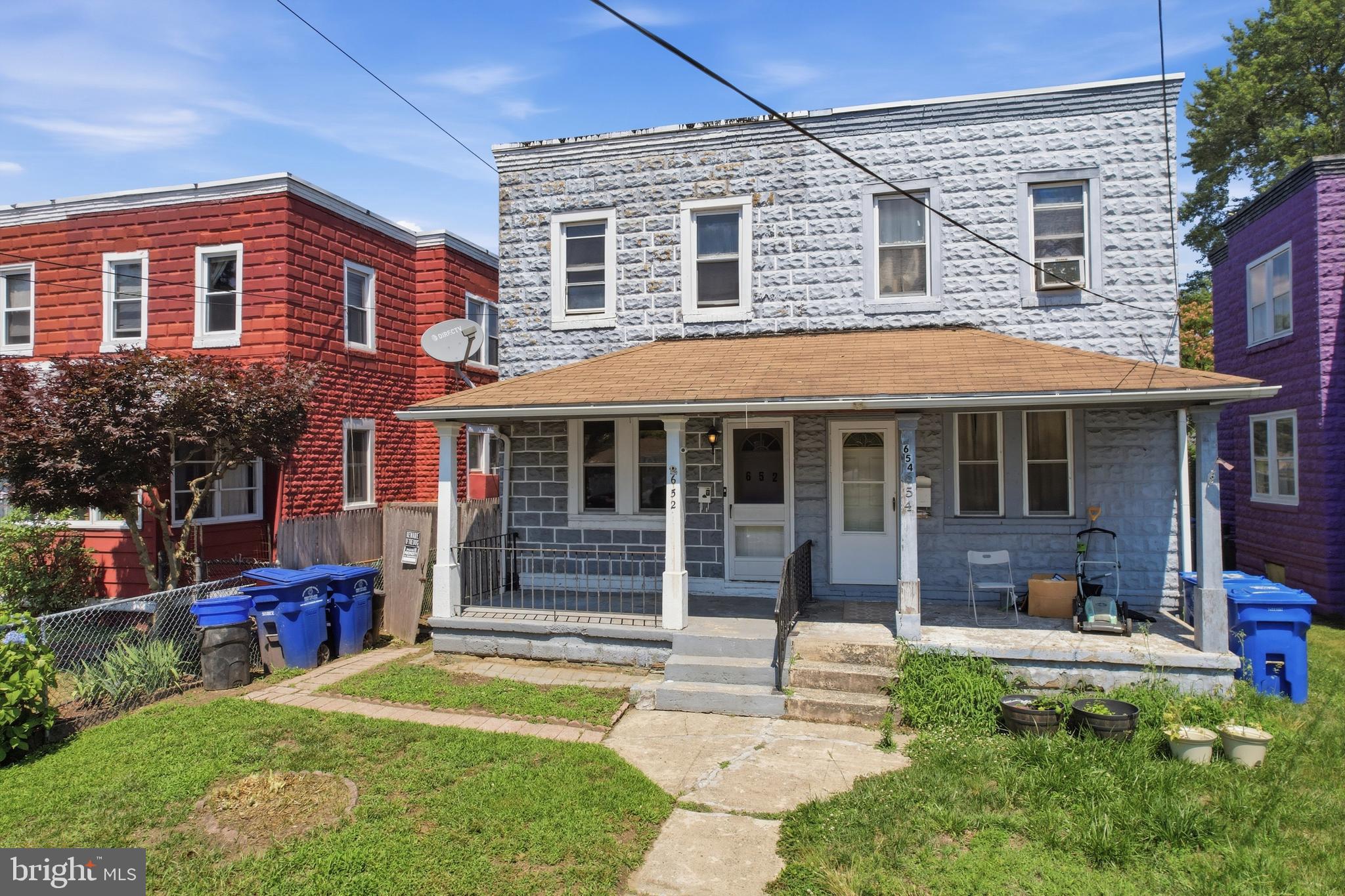 652 MANOR ROAD
