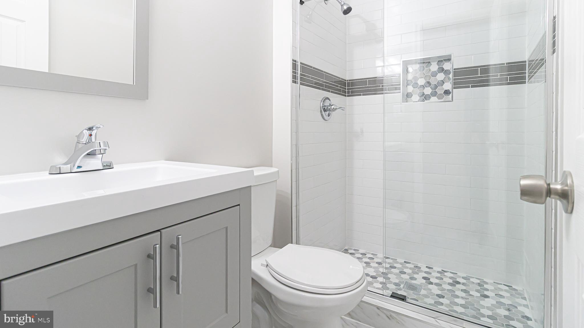 CARDINAL SQUARE - Residential