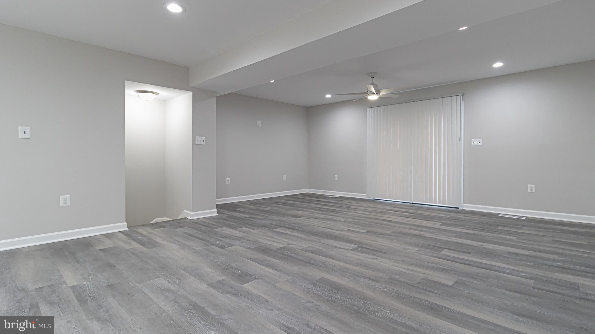 CARDINAL SQUARE - Residential