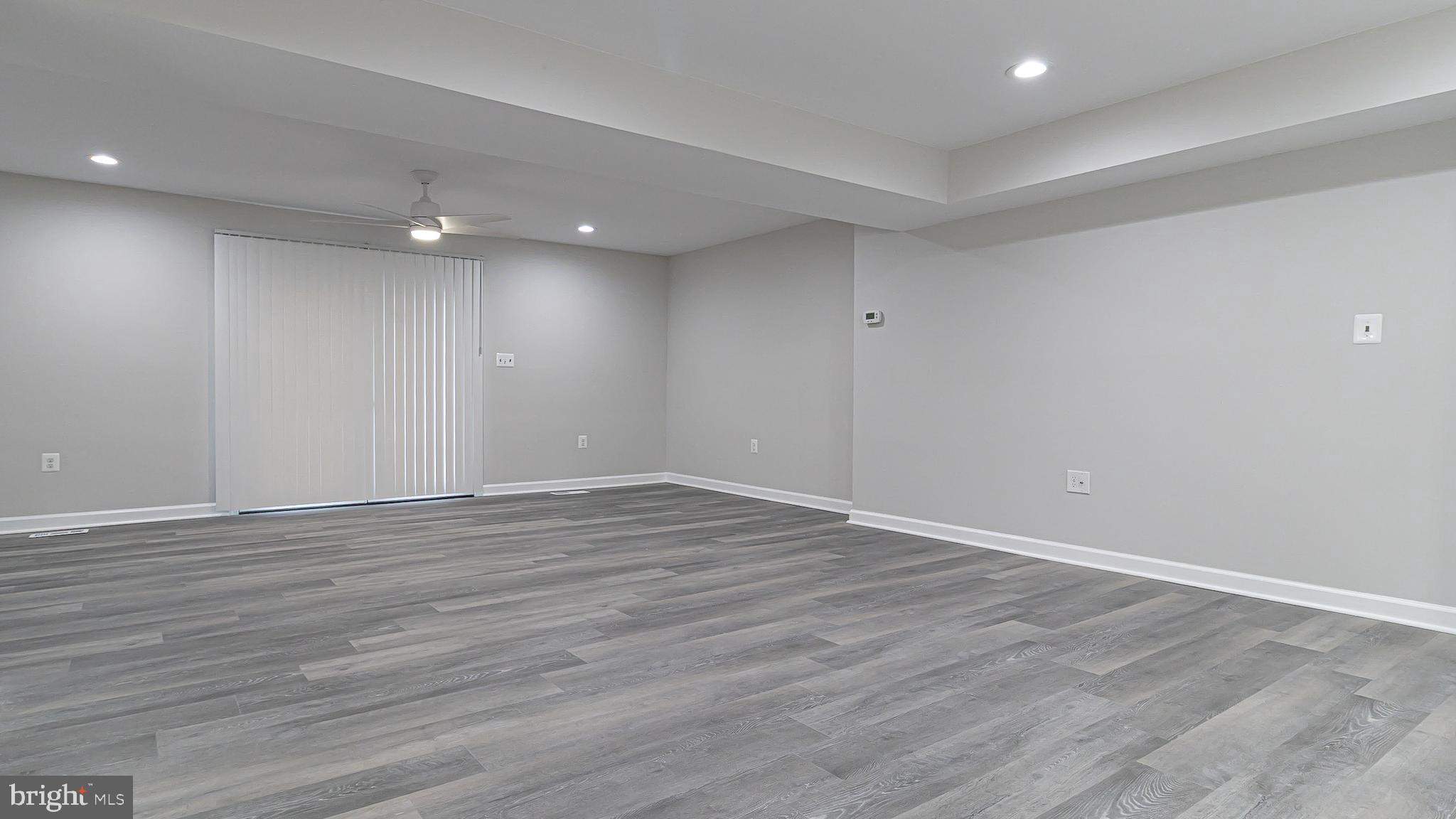 CARDINAL SQUARE - Residential