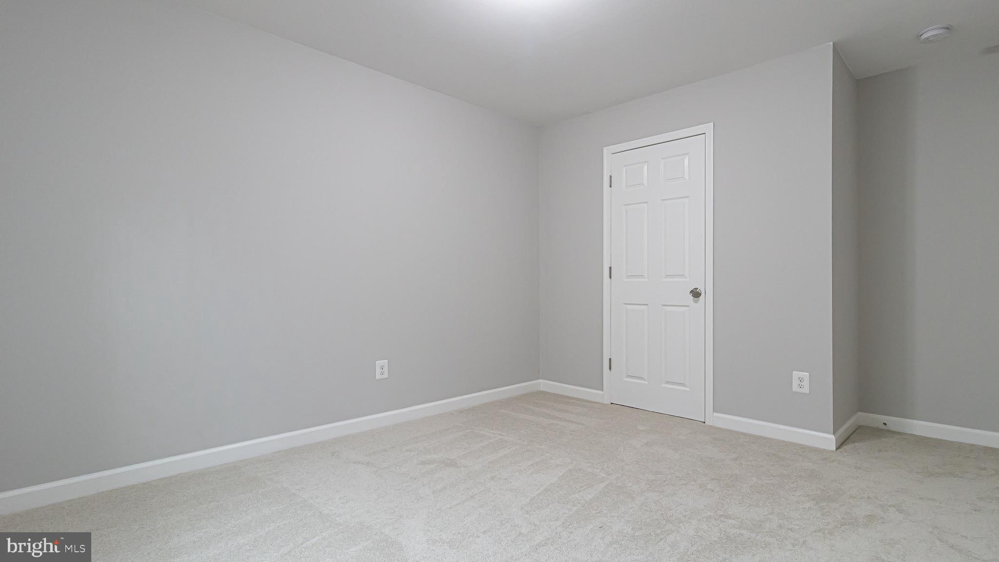 CARDINAL SQUARE - Residential