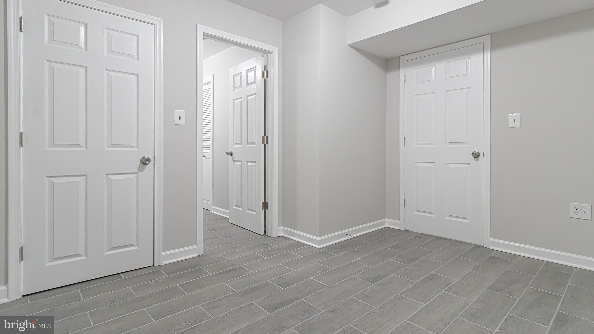 CARDINAL SQUARE - Residential