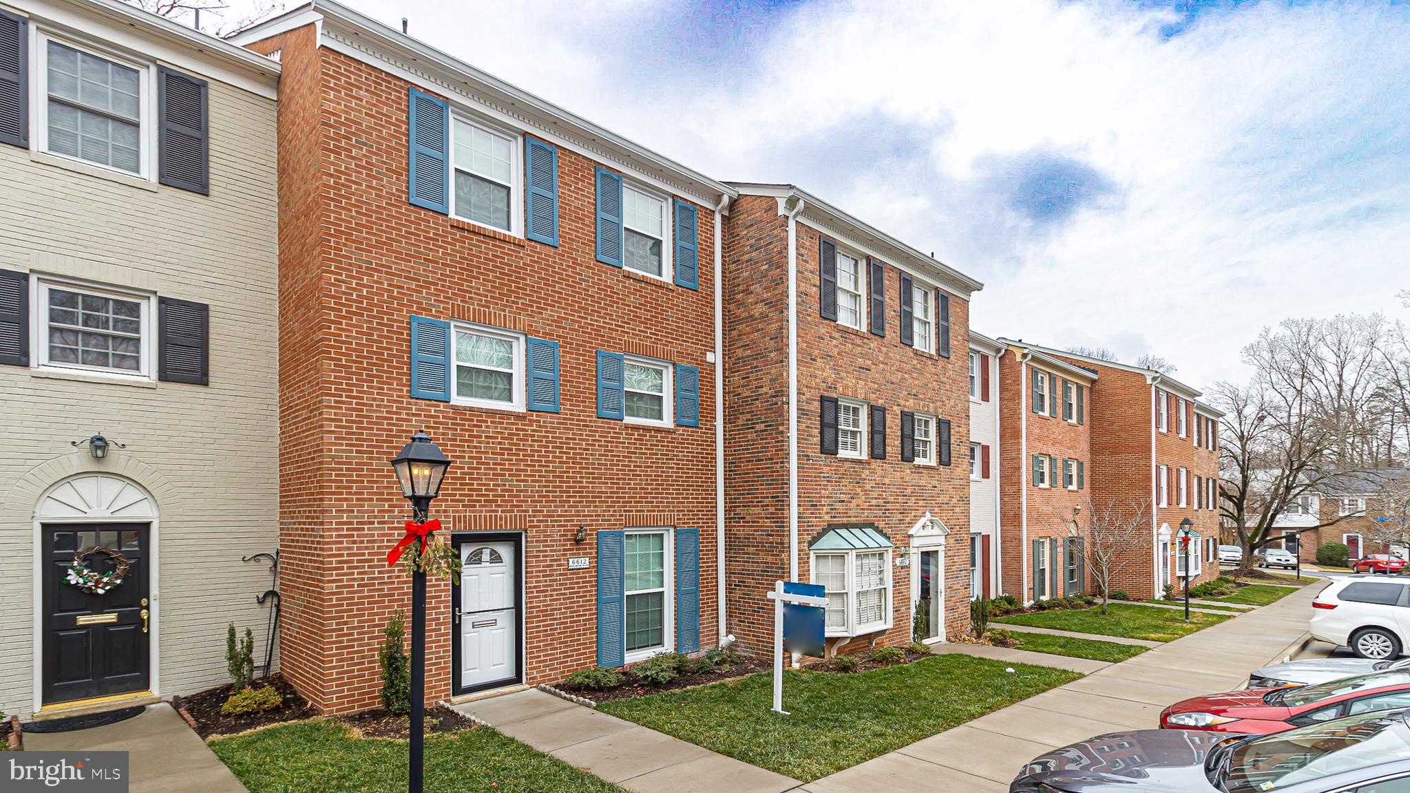 CARDINAL SQUARE - Residential