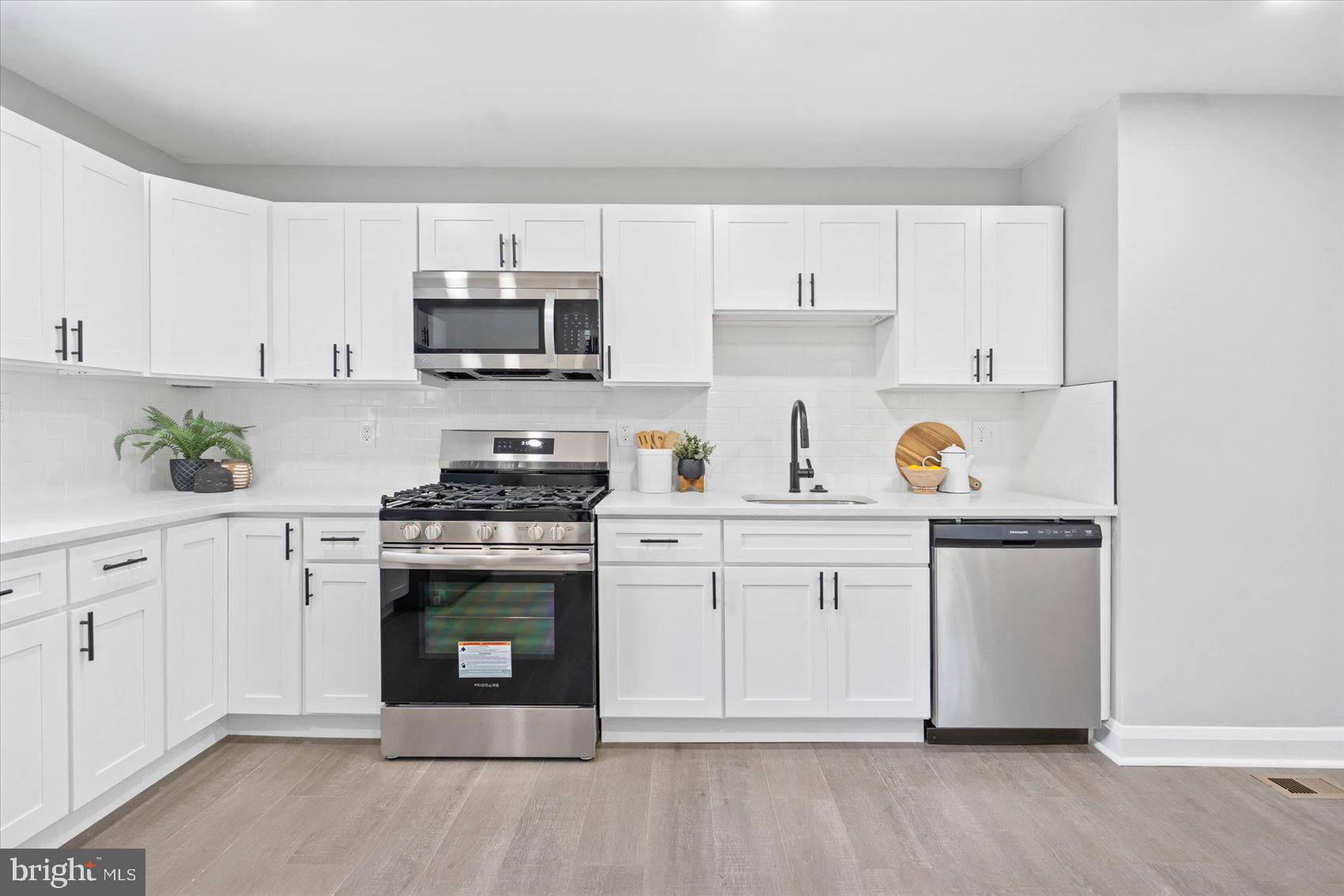 TAYLOR HEIGHTS - Residential