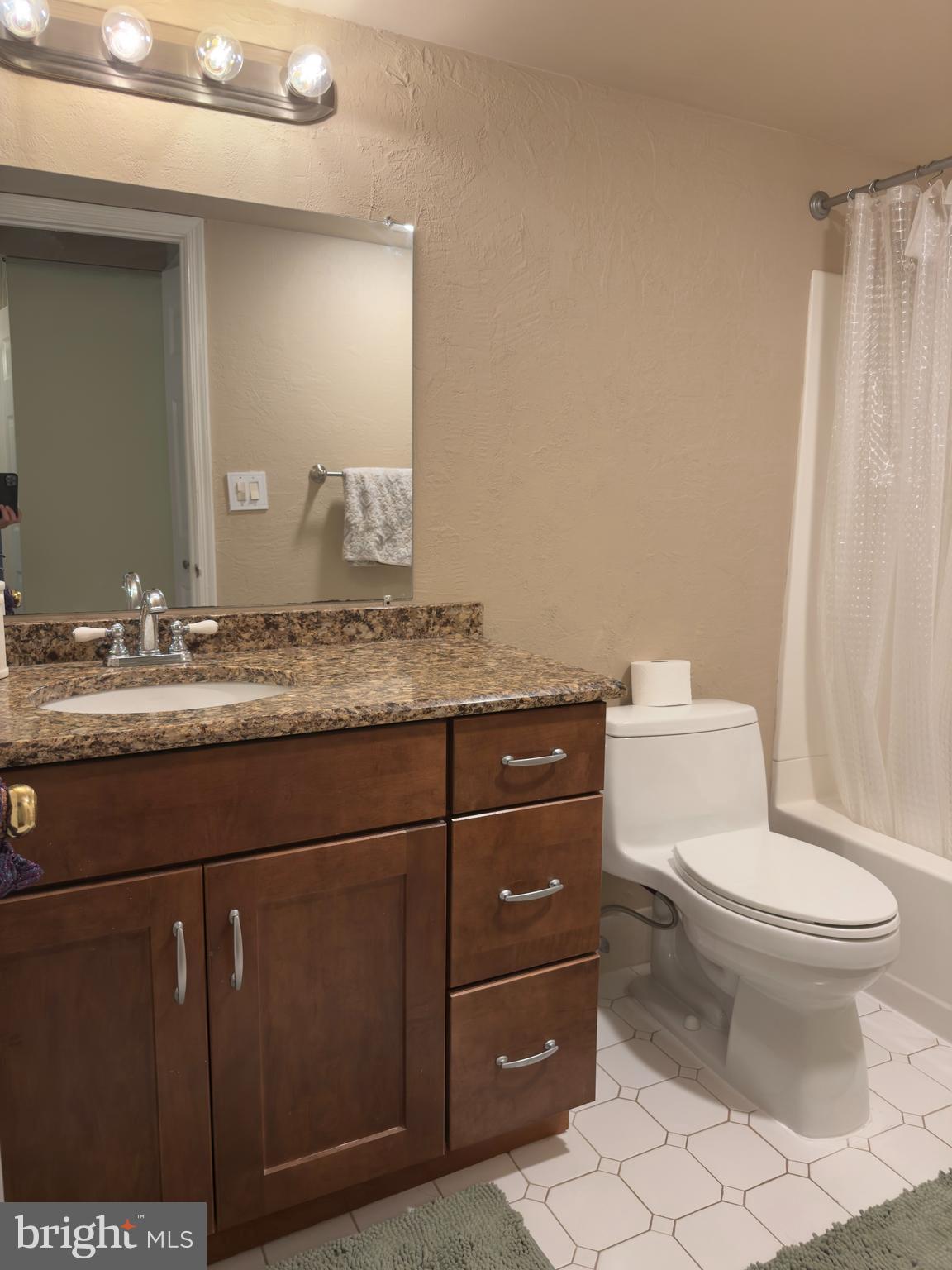 THE COLONIES - Residential