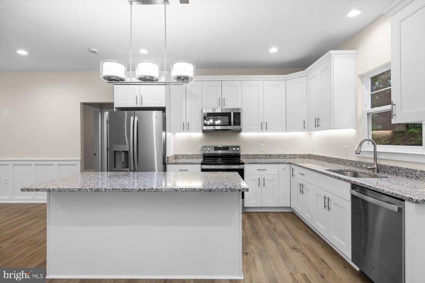 CABIN POINT / GLEBE HARBOR - Residential