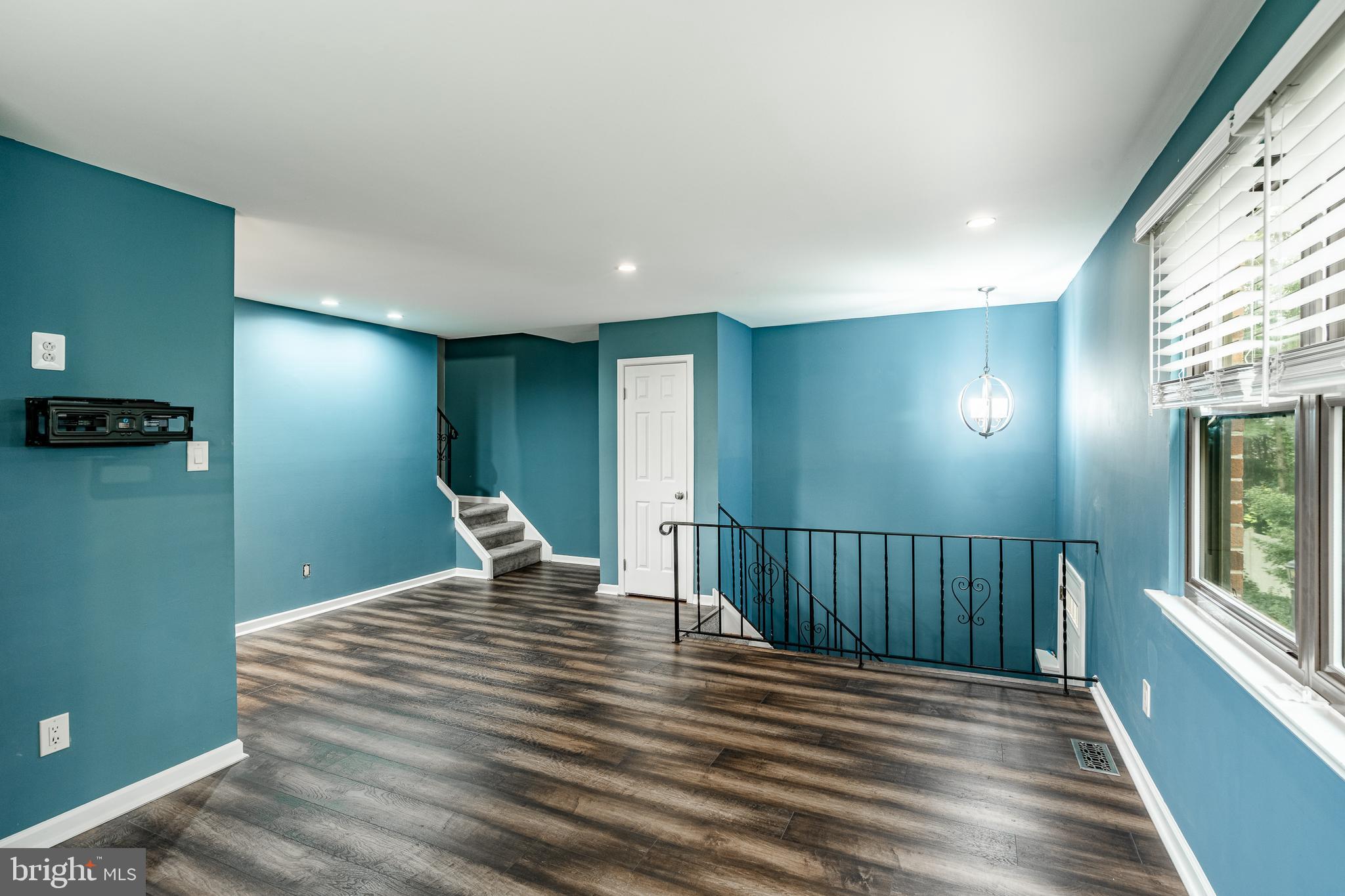 31 SILVER LAKE TERRACE 32