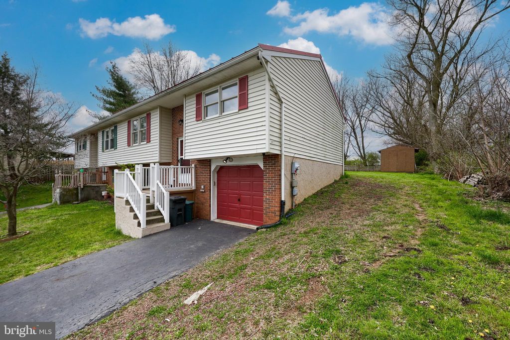 Photo of 223 Fairfax Drive, Lancaster, PA 17603 (MLS # PALA2049204)