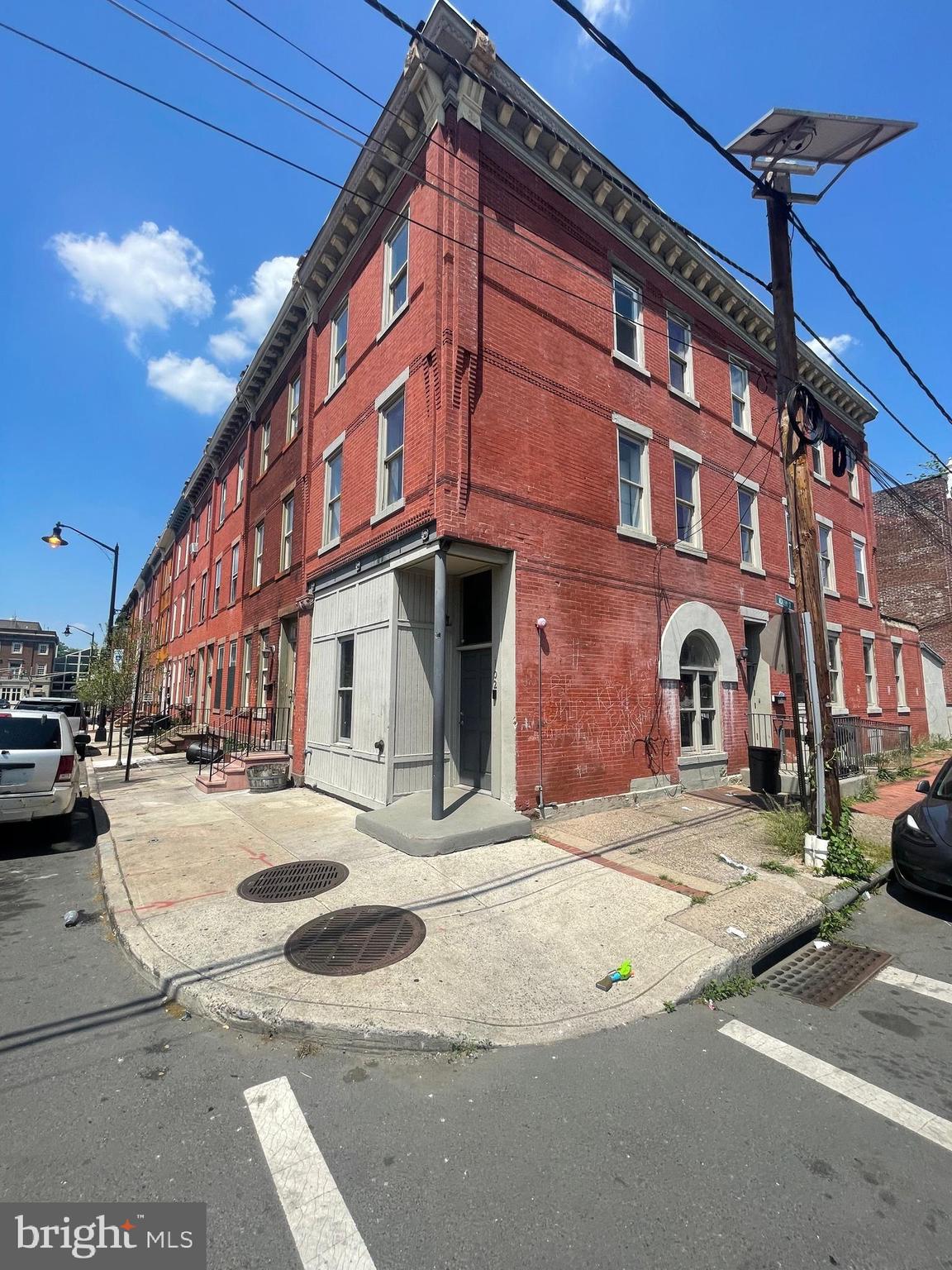 102 N STOCKTON STREET