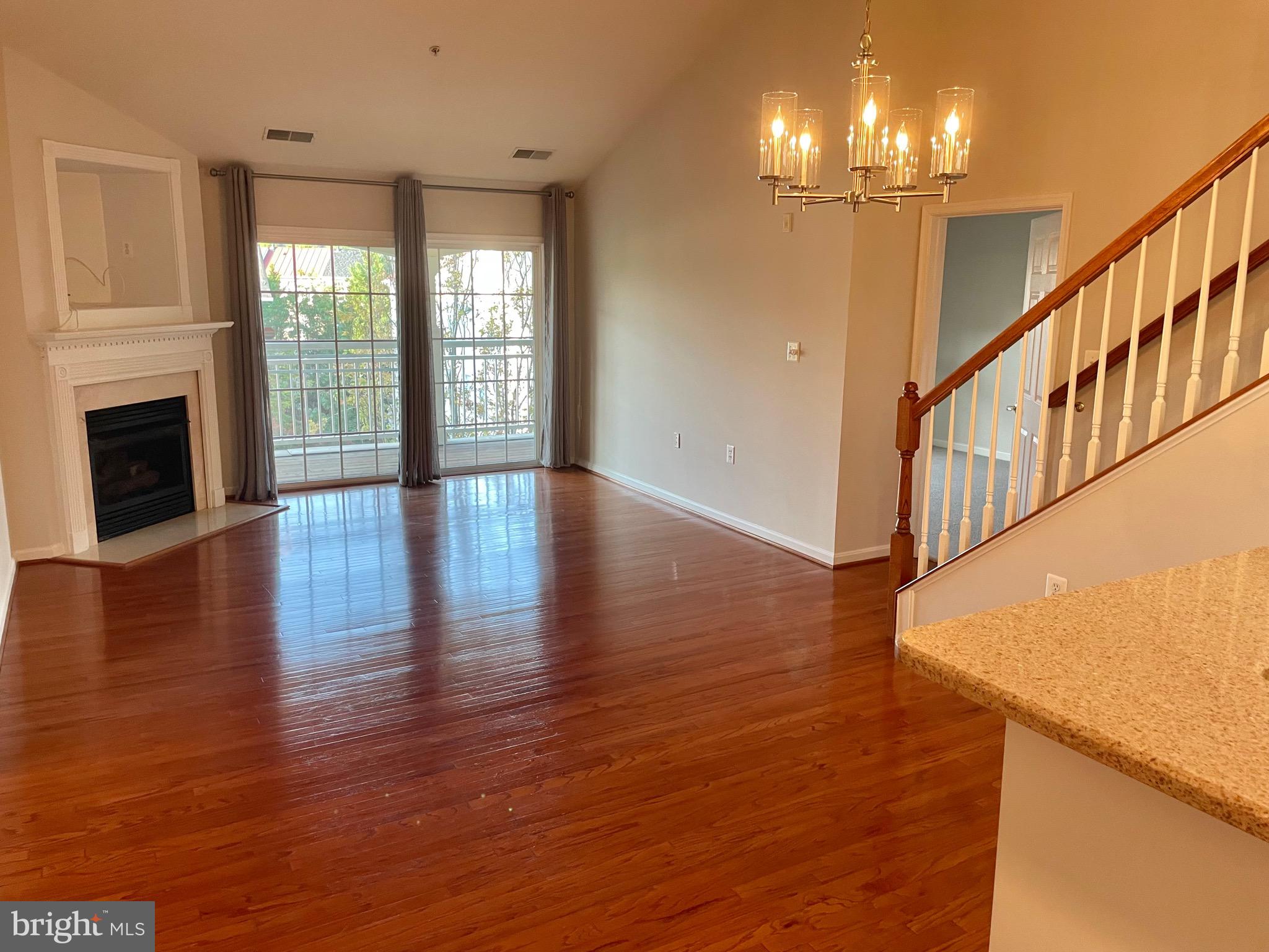 CAMERON STATION - Residential