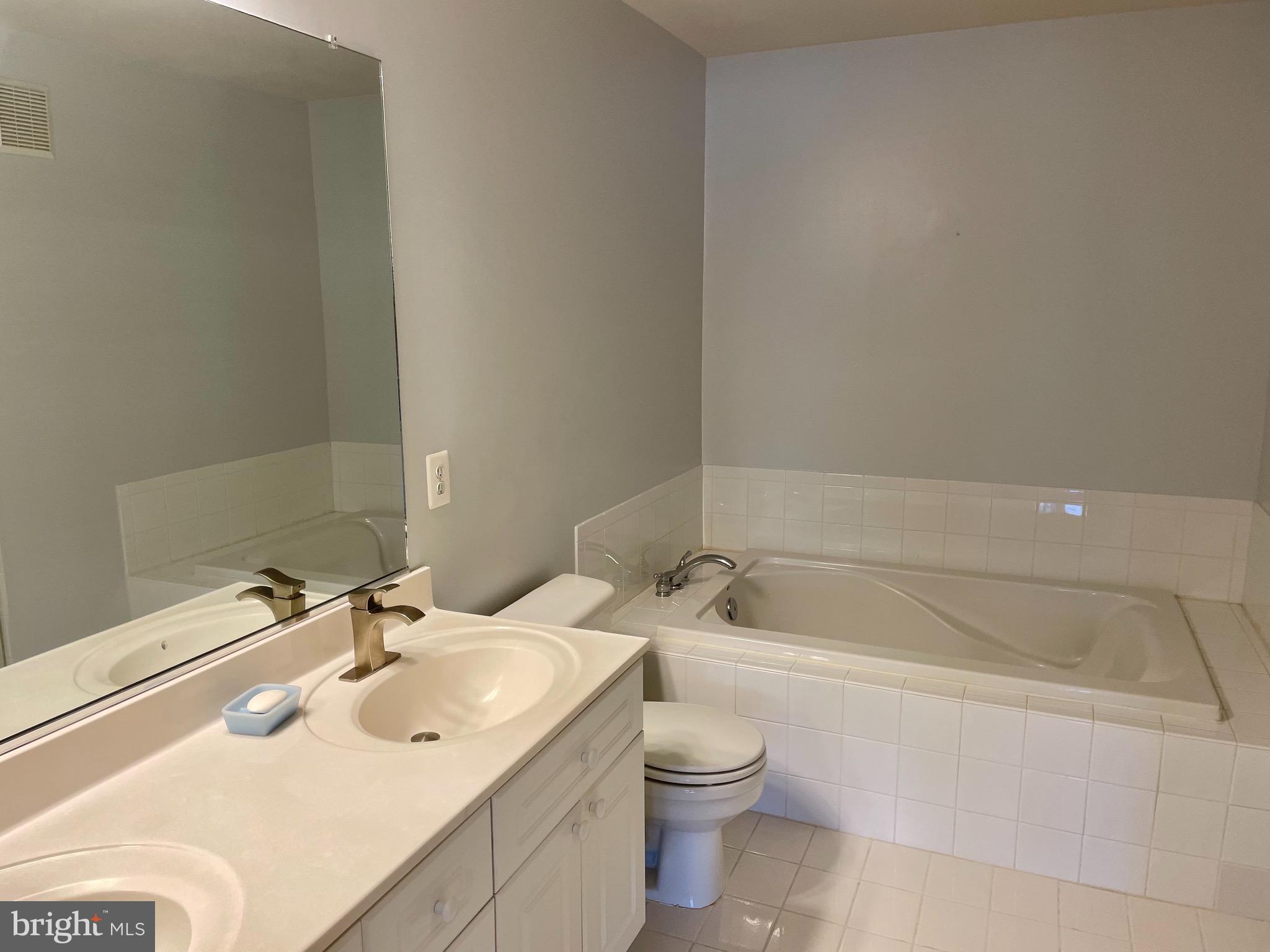 CAMERON STATION - Residential