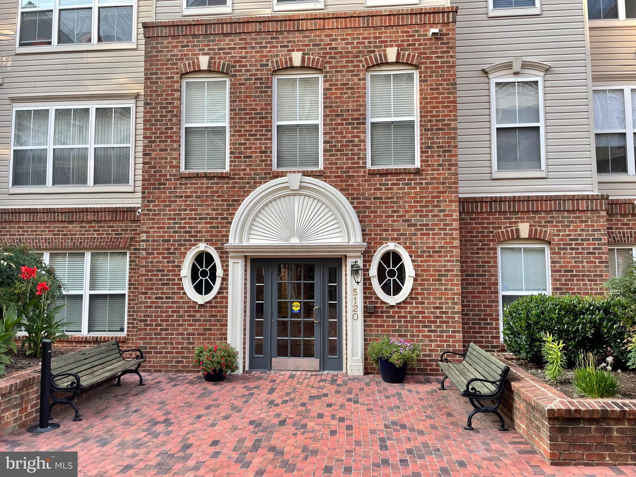 CAMERON STATION - Residential