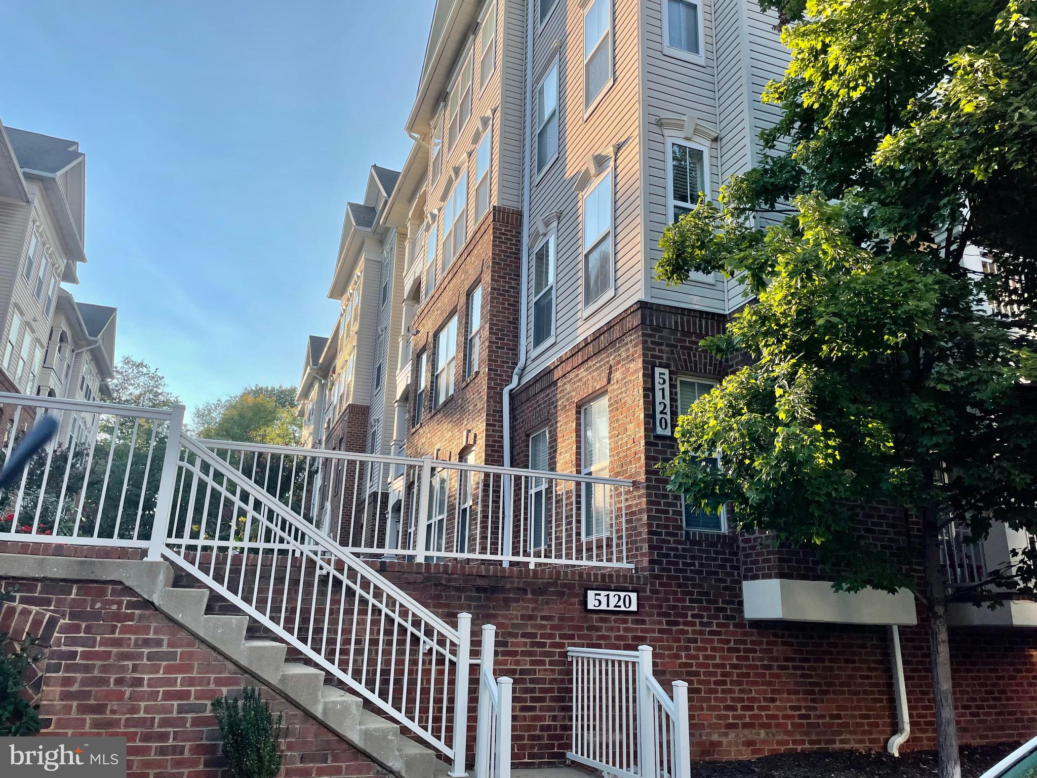 CAMERON STATION - Residential