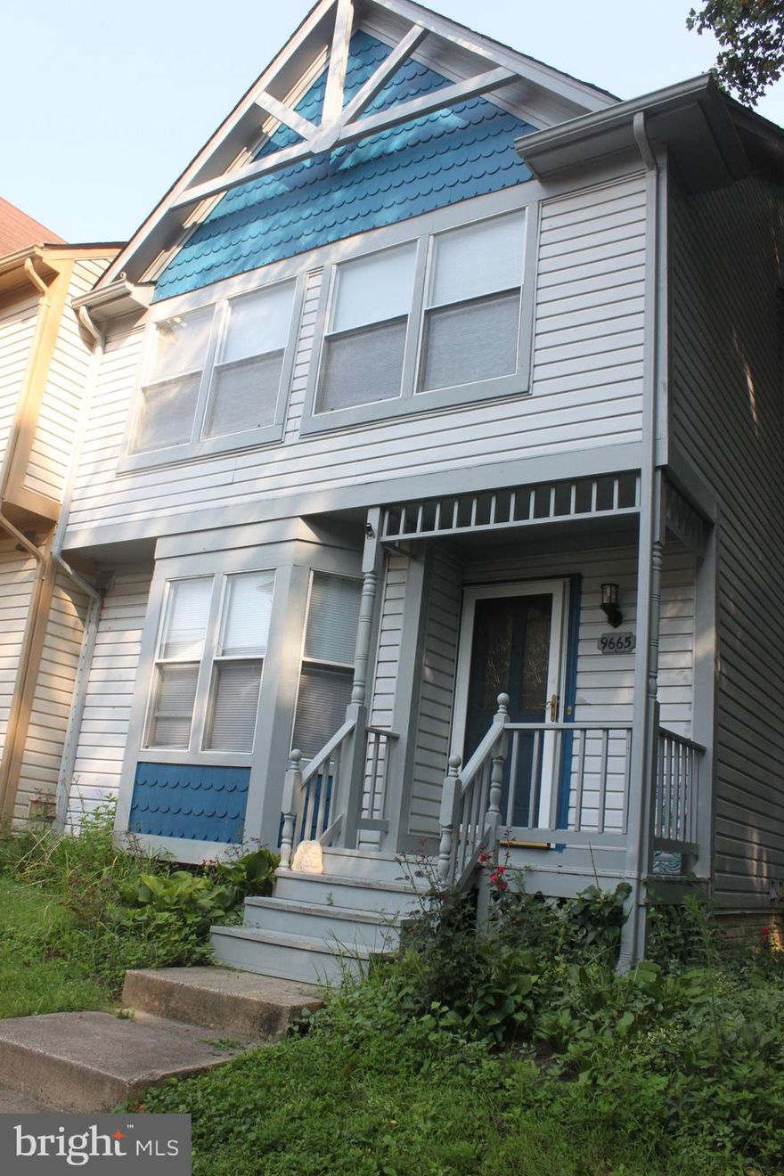 Beautiful, move in ready , high ceiling end unit townhouse. Light flow through this 4  bedroom and 3.5 bath townhouse. All new stainless appliances with granite in the kitchen.  Hardwood floor throughout entire house. Master bedroom has own bathroom and walking closet.  The second and third bedrooms share one bathroom on upper level. Main level includes dinner room, large family room.  A large recreation room in the  basement that connects to a  lower level bedroom with a full bathroom.