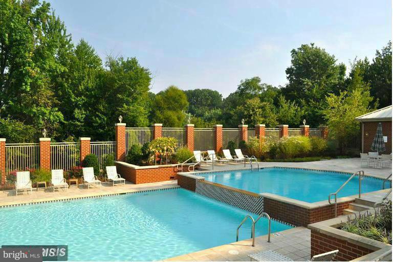 ELAN AT EAST MARKET - Residential