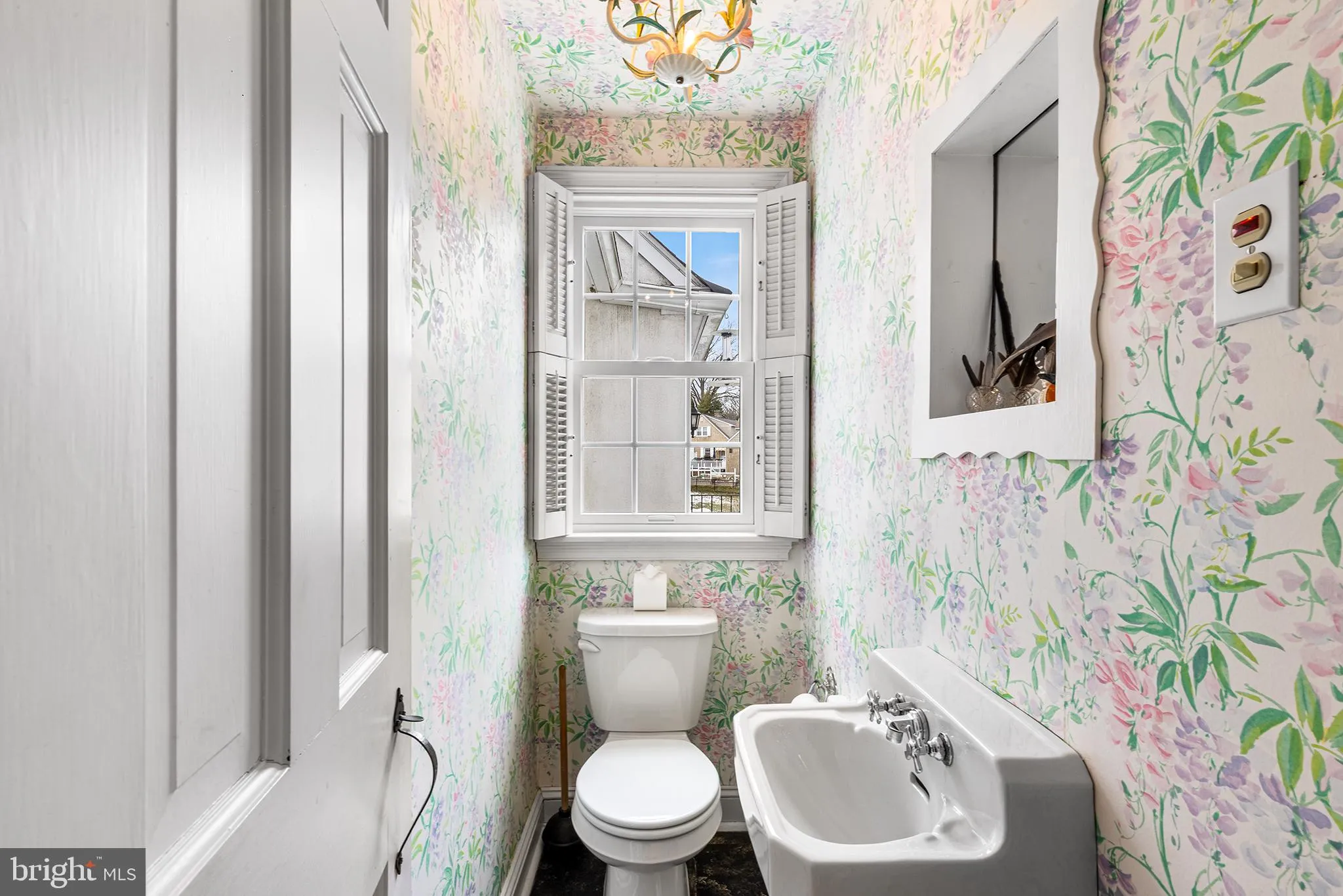 Gladwyne, Pennsylvania 19035, United States, 3 Bedrooms Bedrooms, ,3 BathroomsBathrooms,Residential,Pending,17951