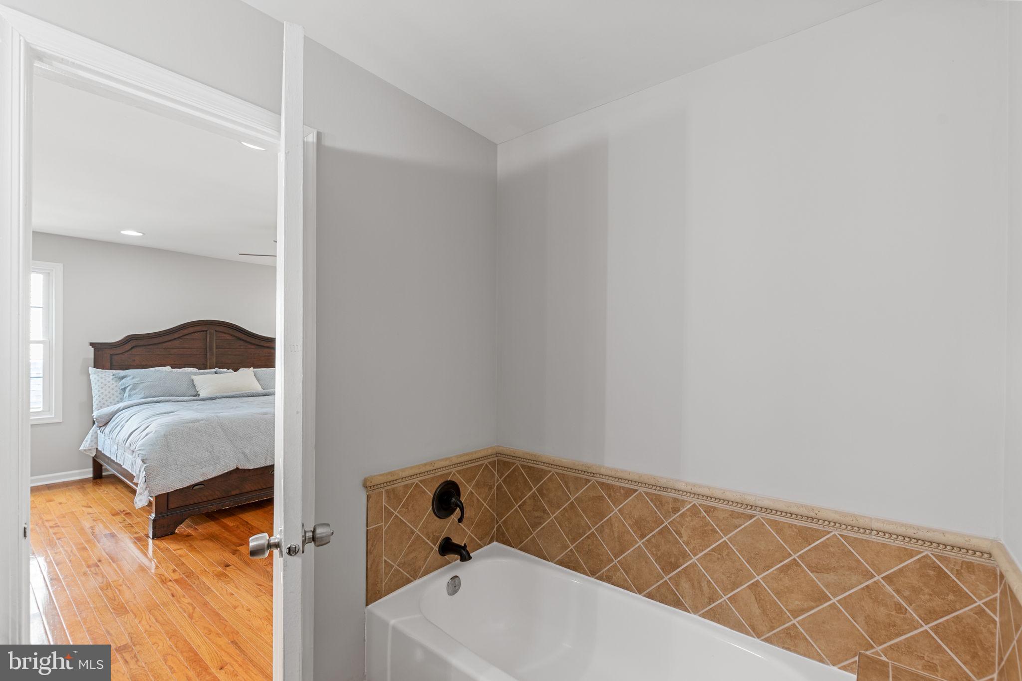 AFTON GLEN - Residential