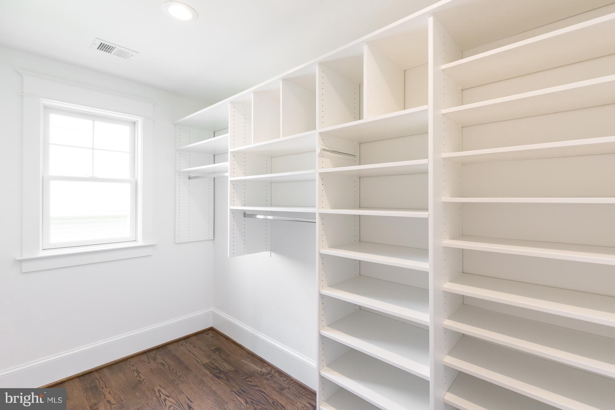 PARKWOOD - Residential