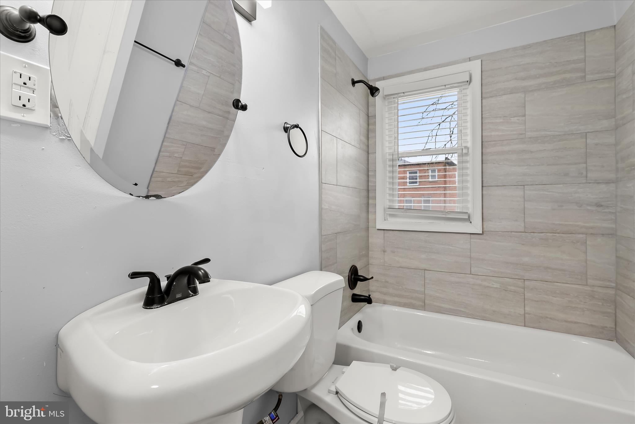 YALE HEIGHTS - Residential