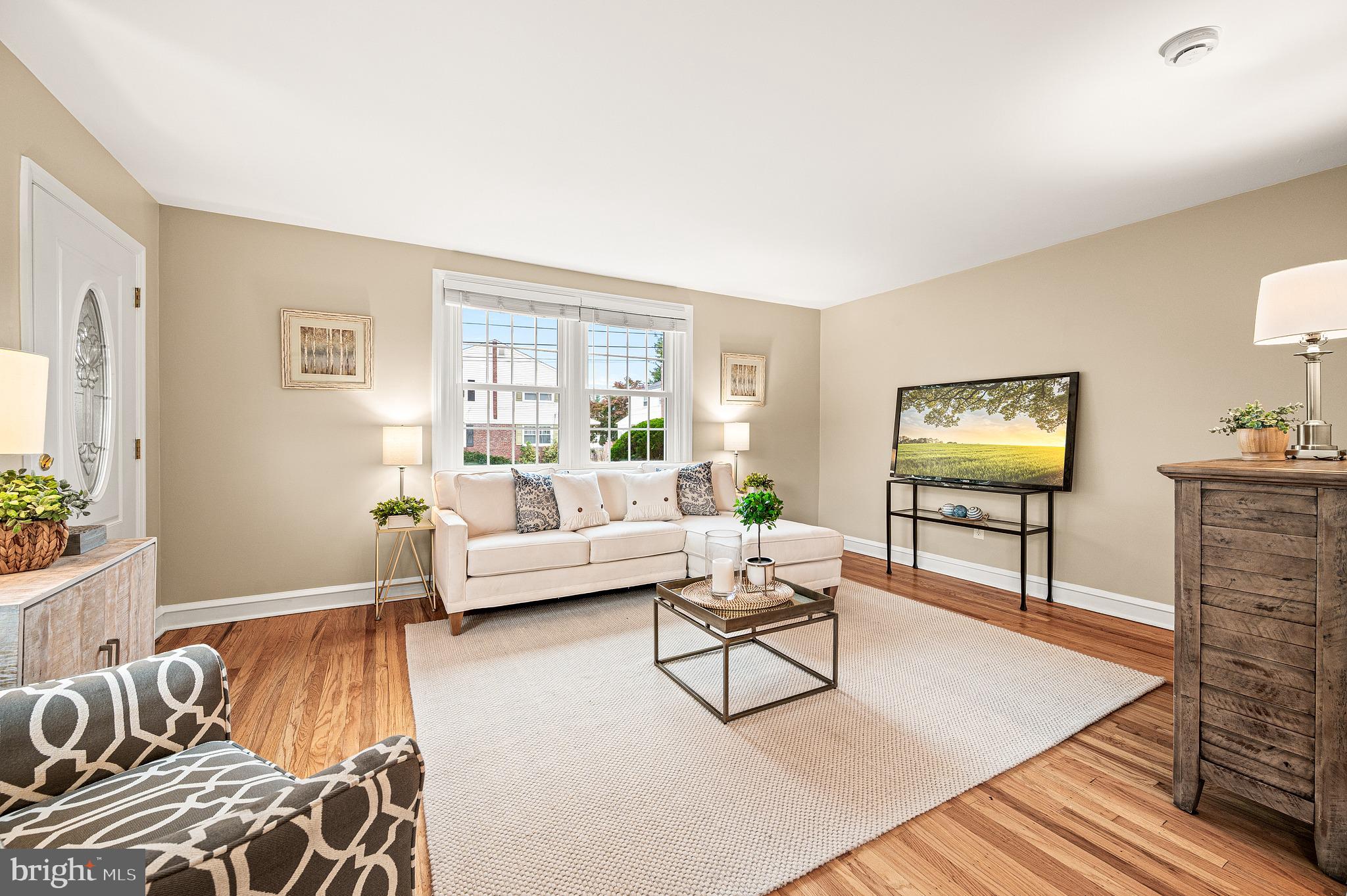 751 OAK VIEW ROAD