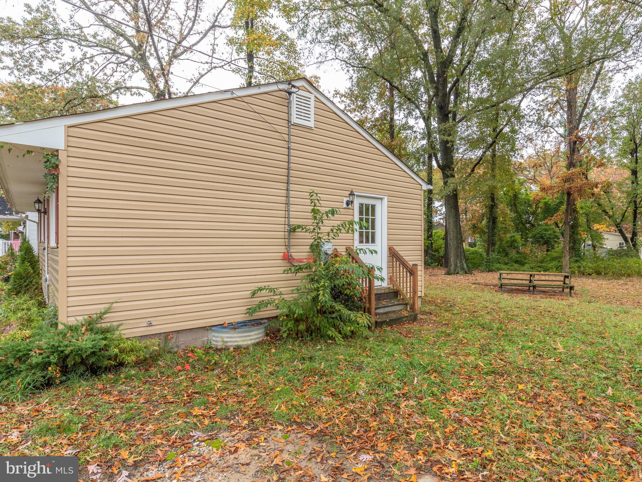 WOODHOLME - Residential Lease