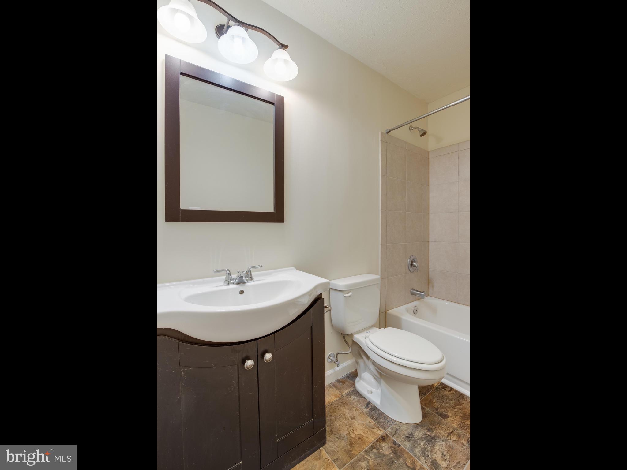 WOODHOLME - Residential Lease