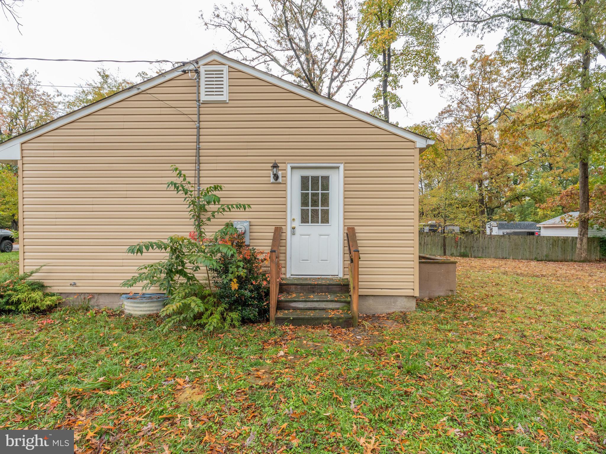 WOODHOLME - Residential Lease