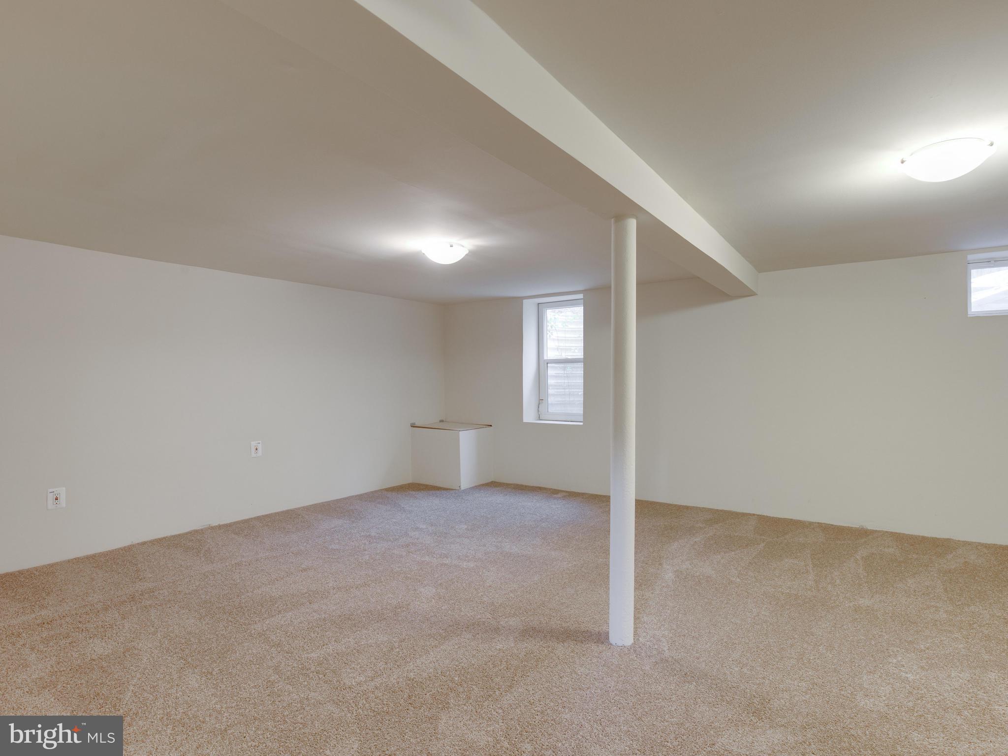 WOODHOLME - Residential Lease