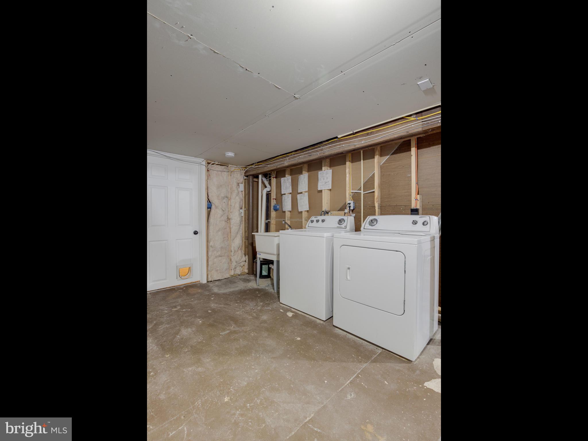 WOODHOLME - Residential Lease