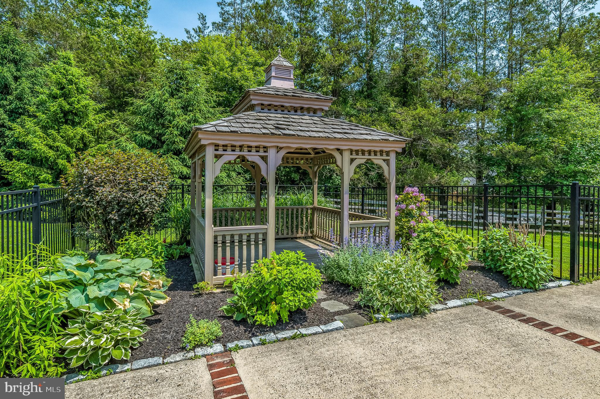 BLUE BELL - Residential