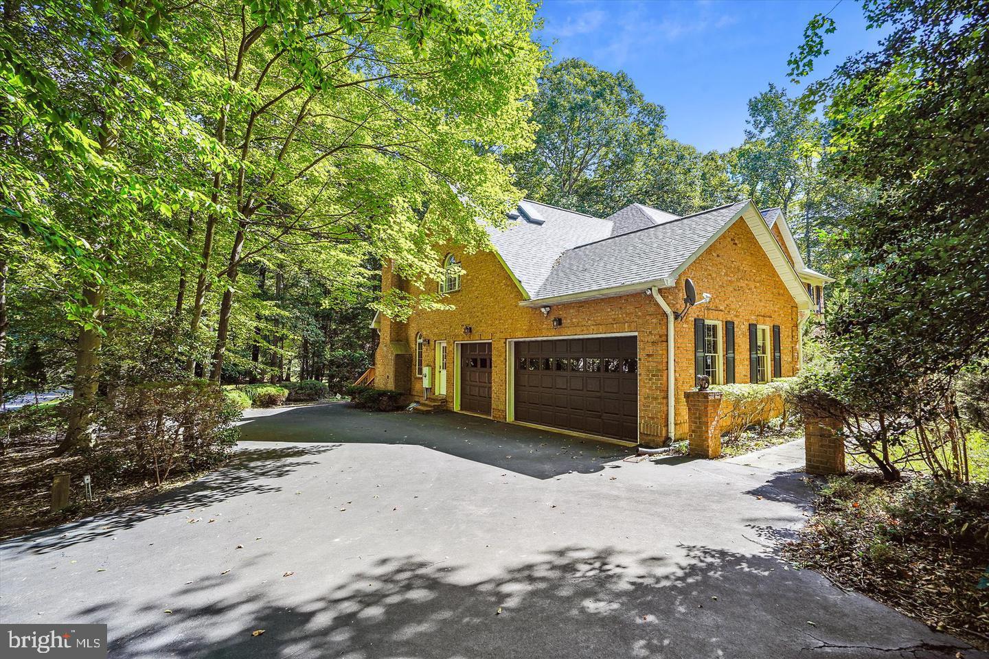 RIVERVIEW ESTATES - Residential