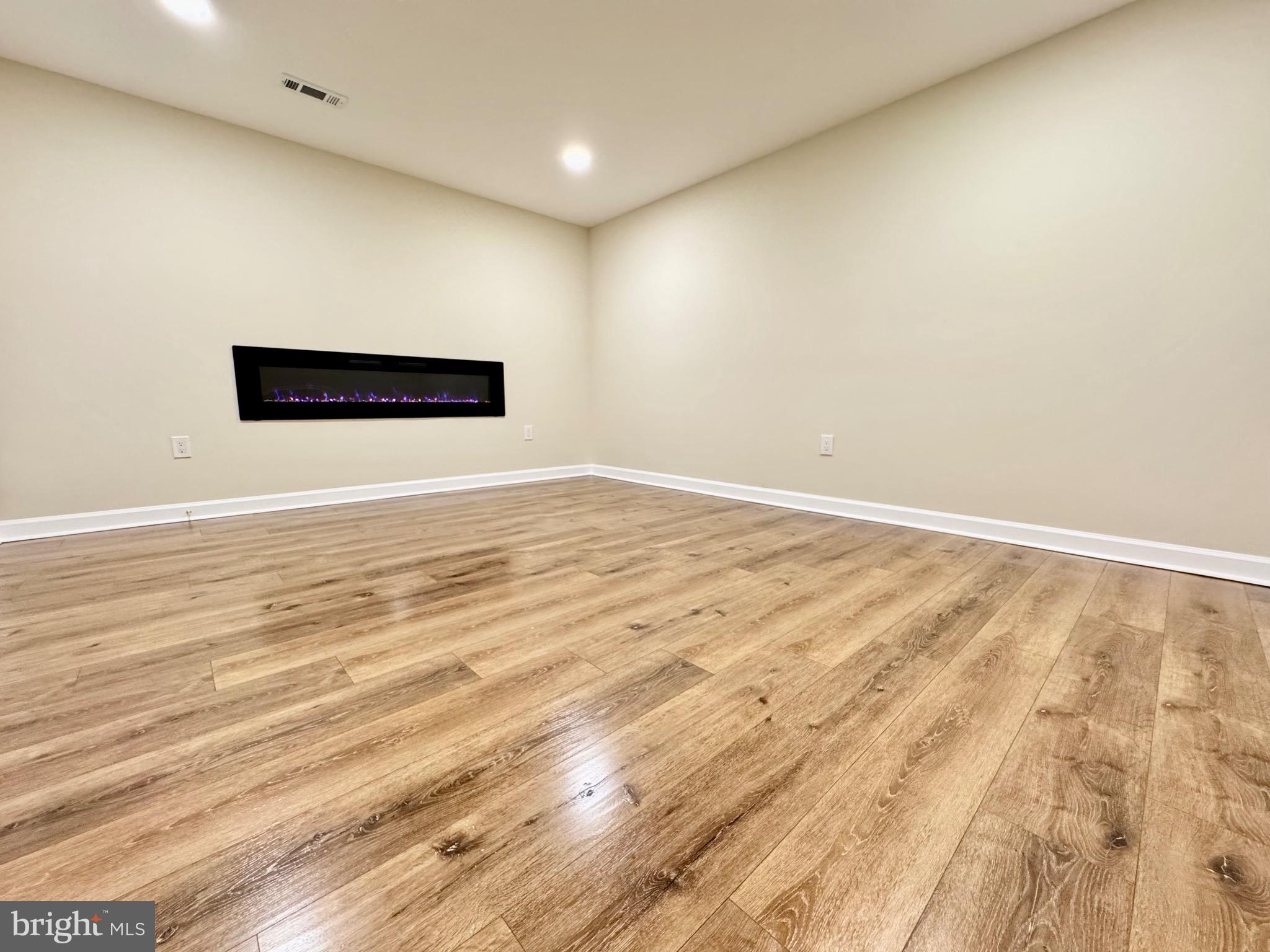 RIVERVIEW ESTATES - Residential