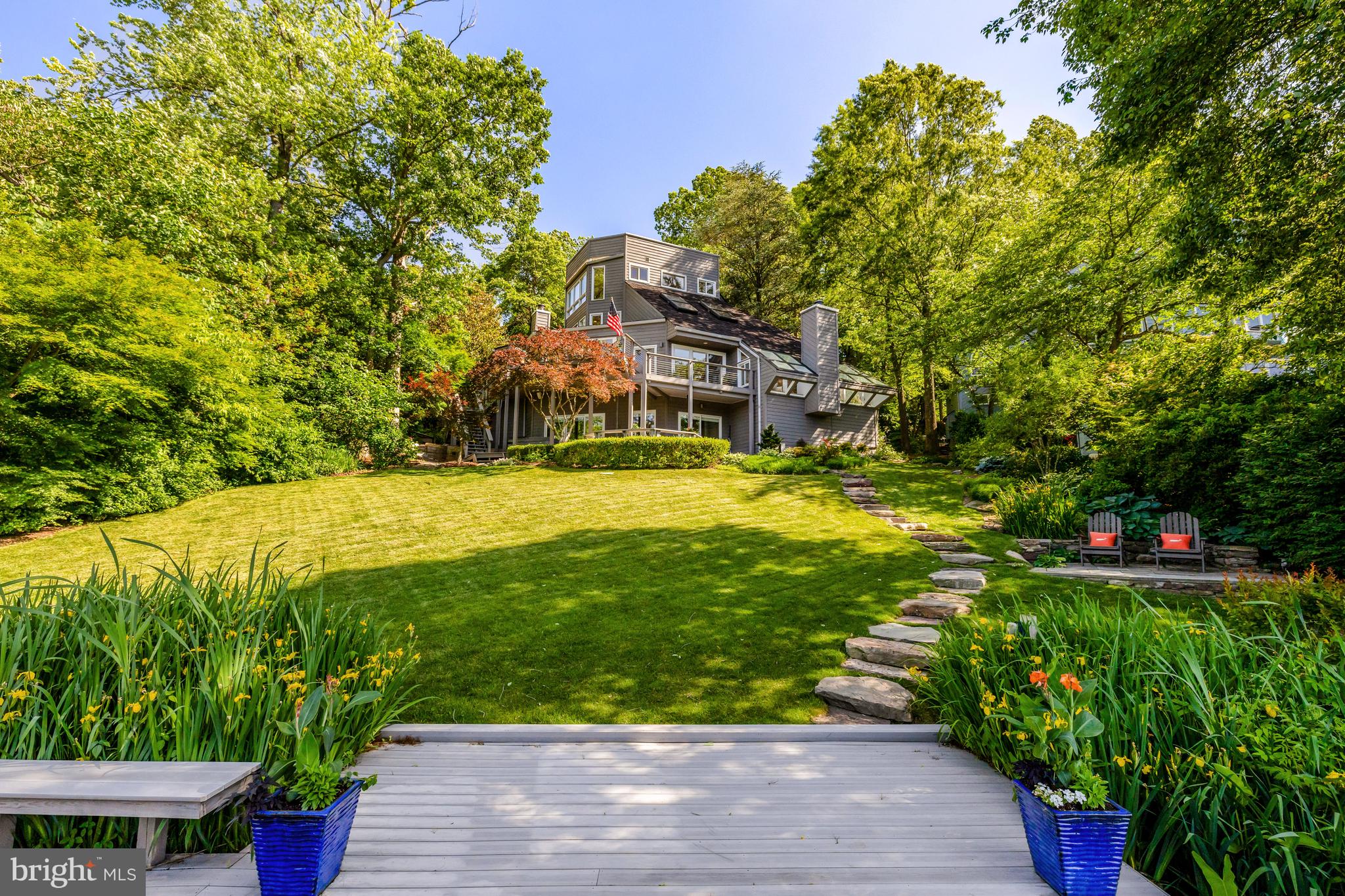 RESTON - Residential