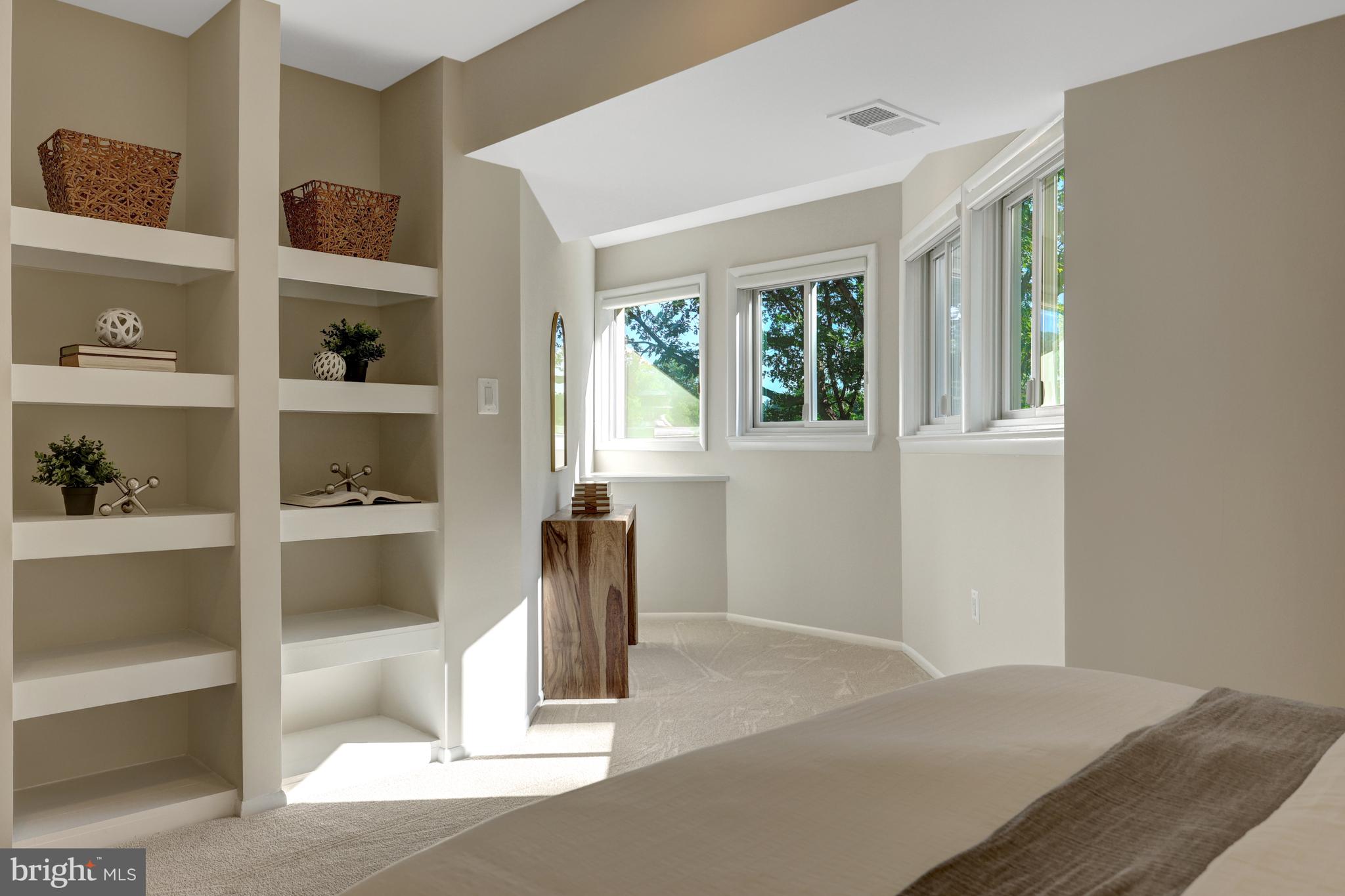 RESTON - Residential